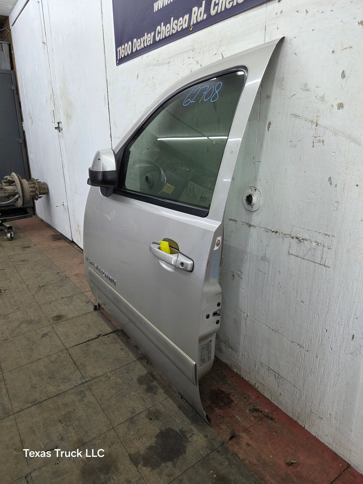 2007-2013 Chevrolet Silverado / GMC Sierra 1500 2500 3500 HD LH Front Driver Side Door