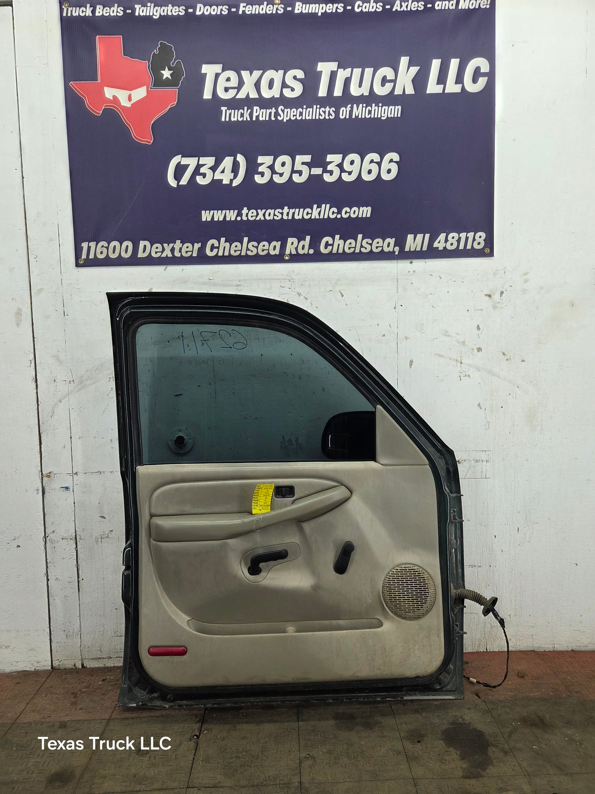 1999-2006 Chevrolet Silverado / GMC Sierra 1500 2500 3500 HD Front Driver Side Door LH