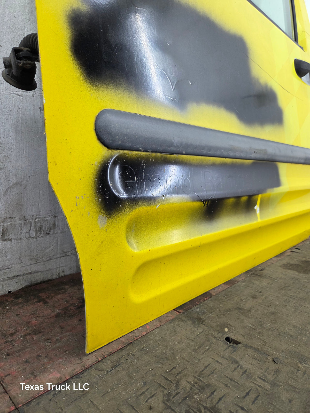 2010-2013 Ford Transit Connect Driver Side Front Door LH