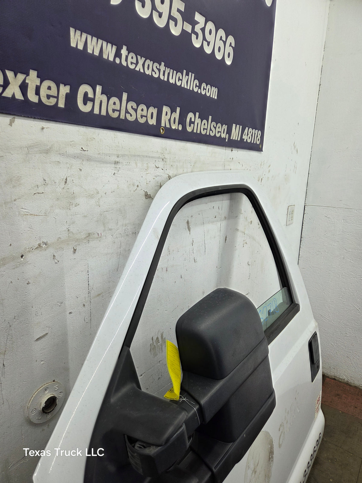 2012-2016 Ford Super Duty LH Driver Side Front Door F250 F350 F450 F550