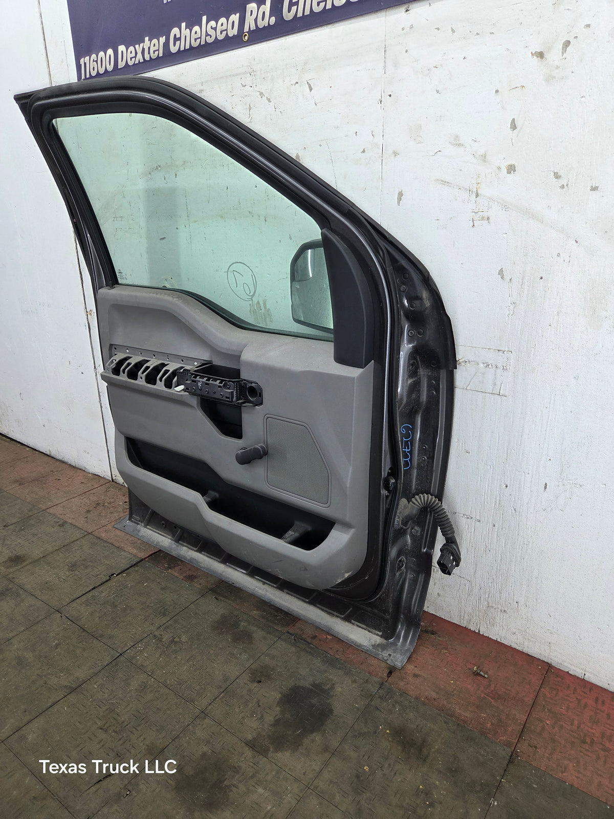 2015-2022 Ford F150 / Super Duty Driver Front Door LH F250 F350 F450 F550