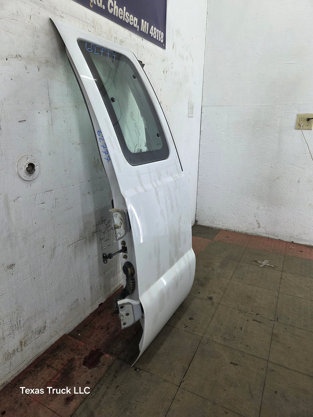 2008-2016 Ford Super Duty F250 F350 F450 F550 RH Extended Cab Passenger Side Rear Door