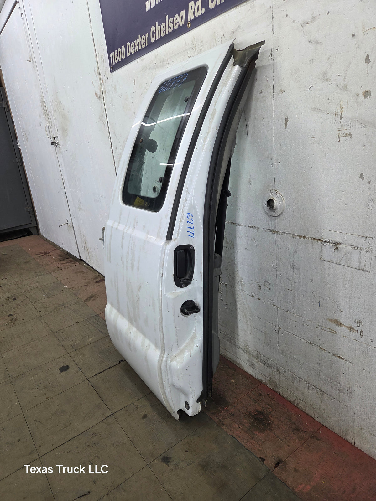 2008-2016 Ford Super Duty F250 F350 F450 F550 RH Extended Cab Passenger Side Rear Door