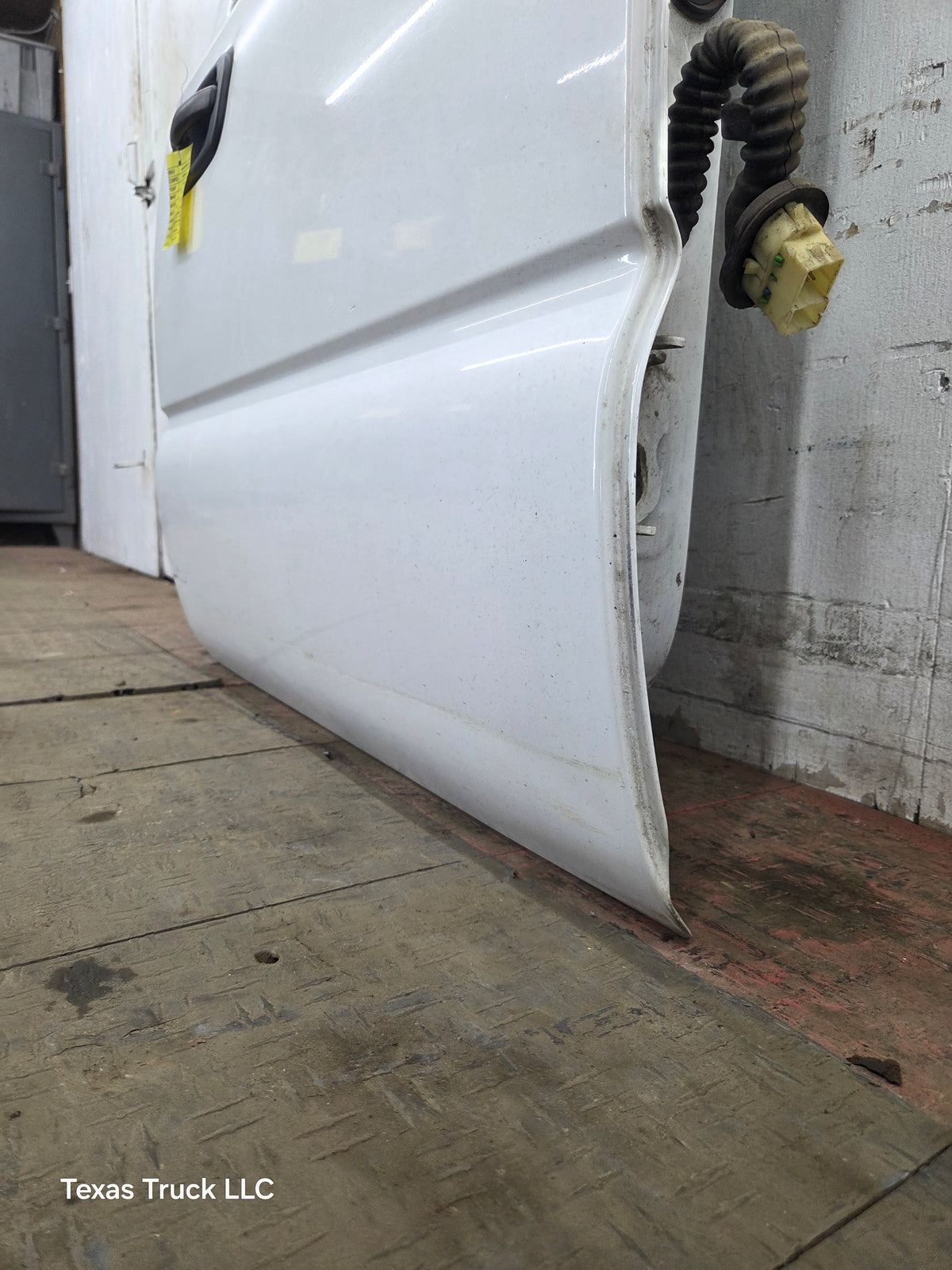 1999-2006 Chevrolet Silverado / GMC Sierra 1500 2500 3500 HD Rear Passenger side Crew Cab rear door RH