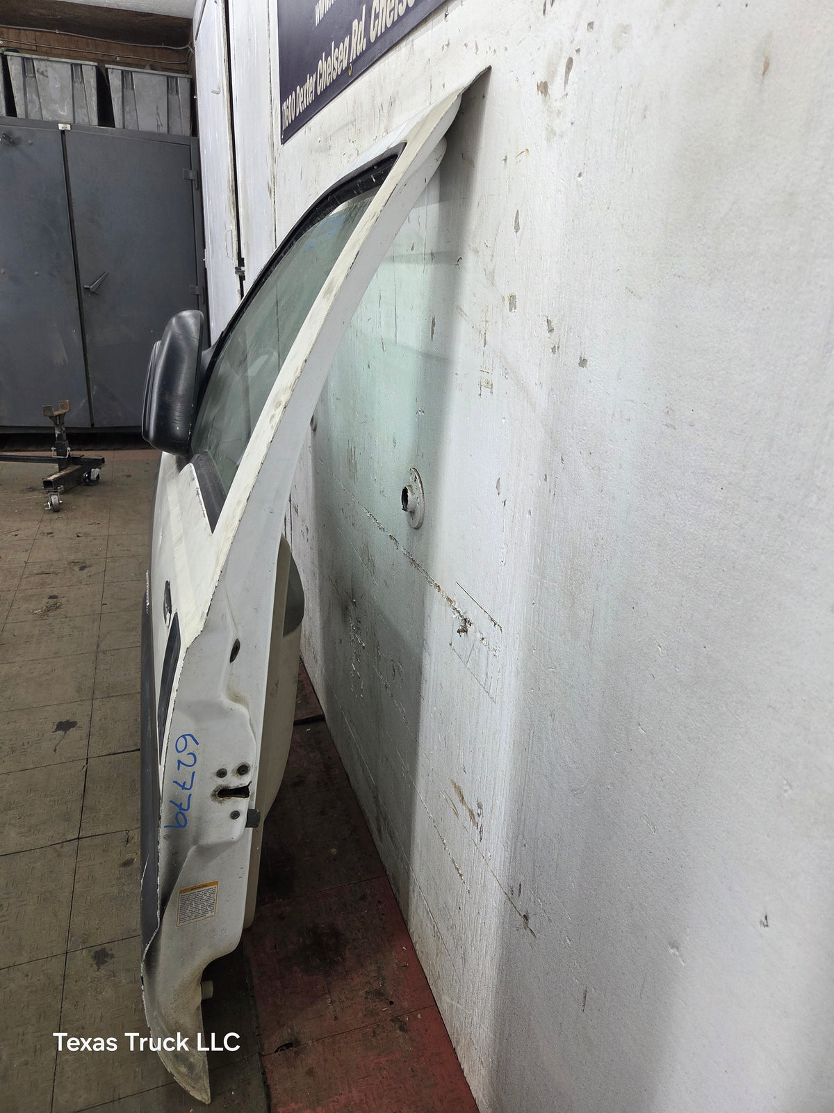 1999-2007 Ford Super Duty LH Driver Side Front Door F250 F350 F450 F550