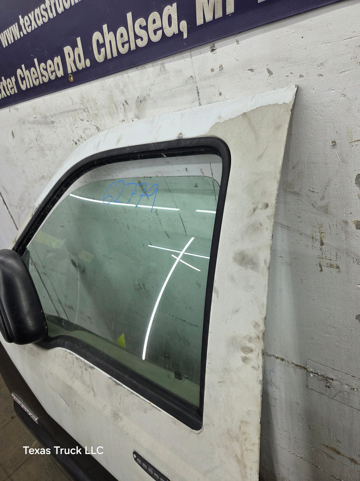 1999-2007 Ford Super Duty LH Driver Side Front Door F250 F350 F450 F550