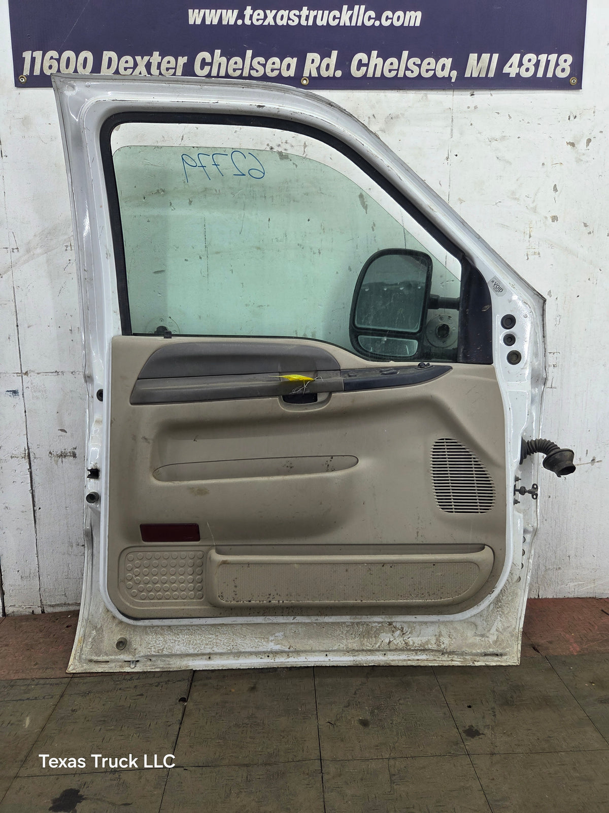 1999-2007 Ford Super Duty LH Driver Side Front Door F250 F350 F450 F550