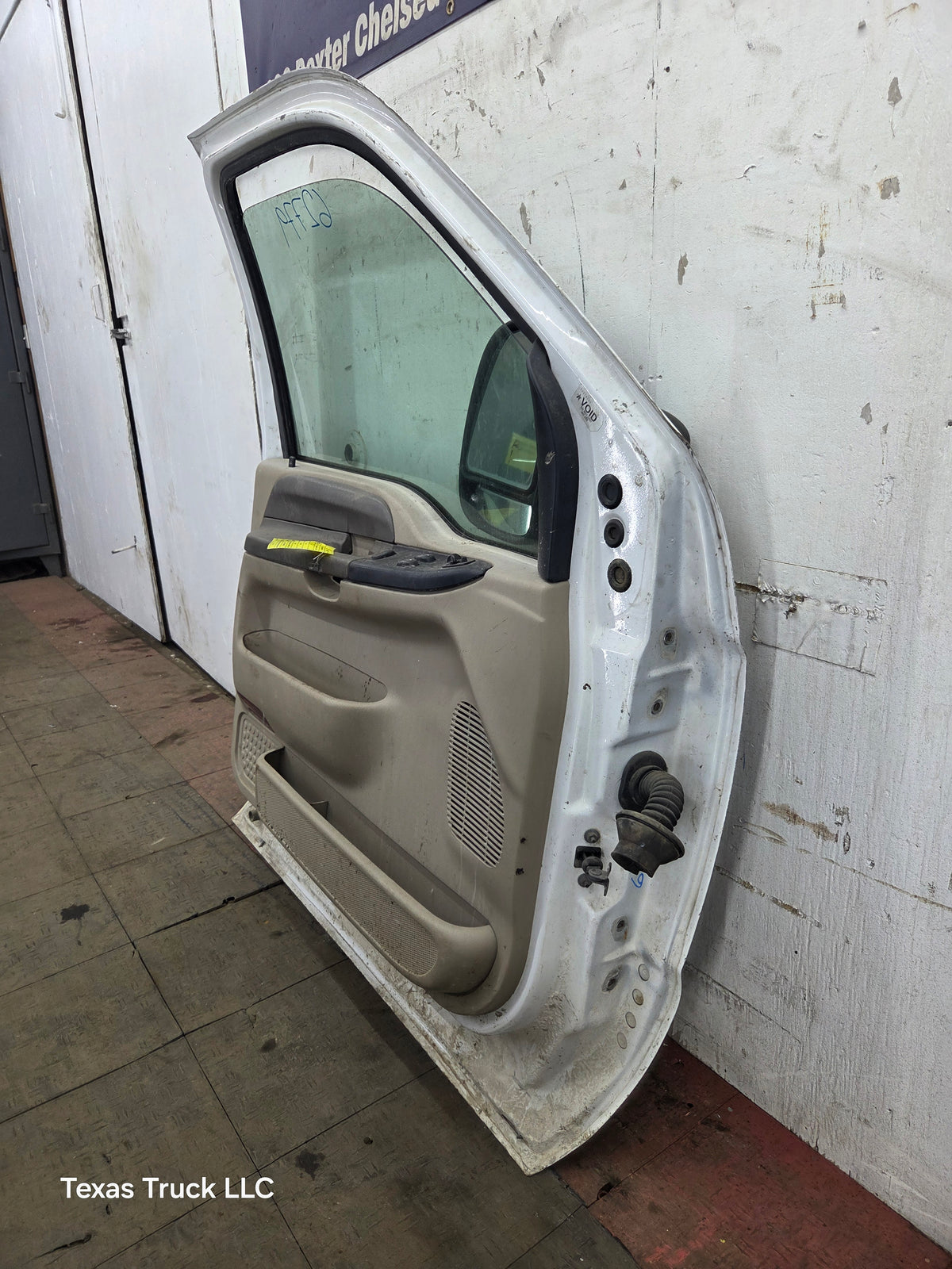 1999-2007 Ford Super Duty LH Driver Side Front Door F250 F350 F450 F550