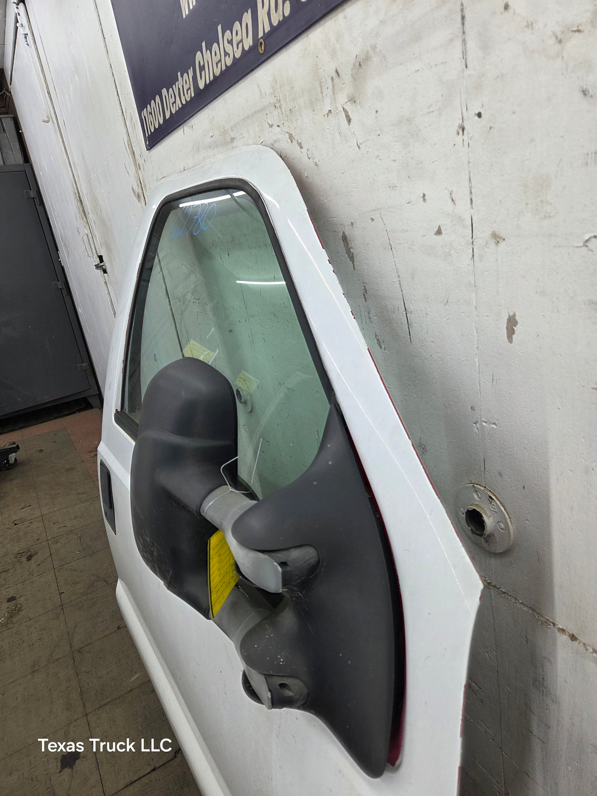 1999-2007 Ford Super Duty RH Passenger Side Front Door F250 F350 F450 F550