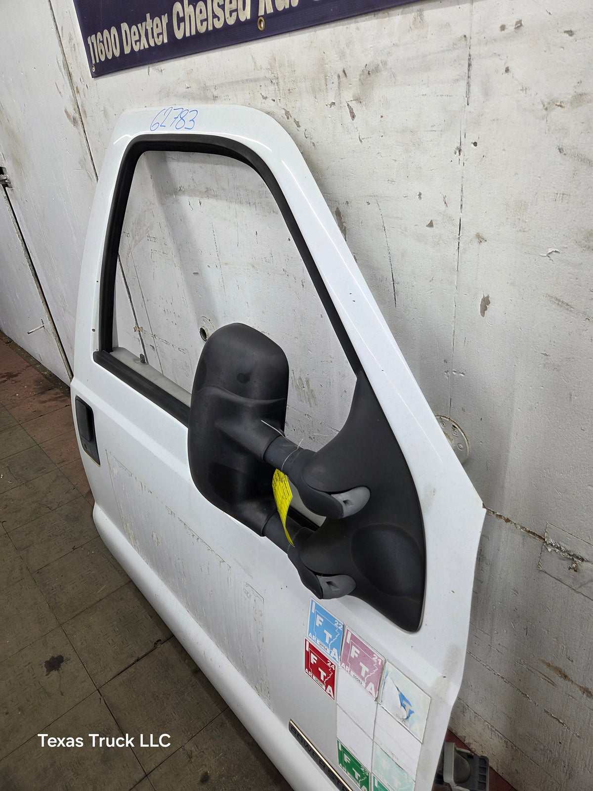 1999-2007 Ford Super Duty RH Passenger Side Front Door F250 F350 F450 F550