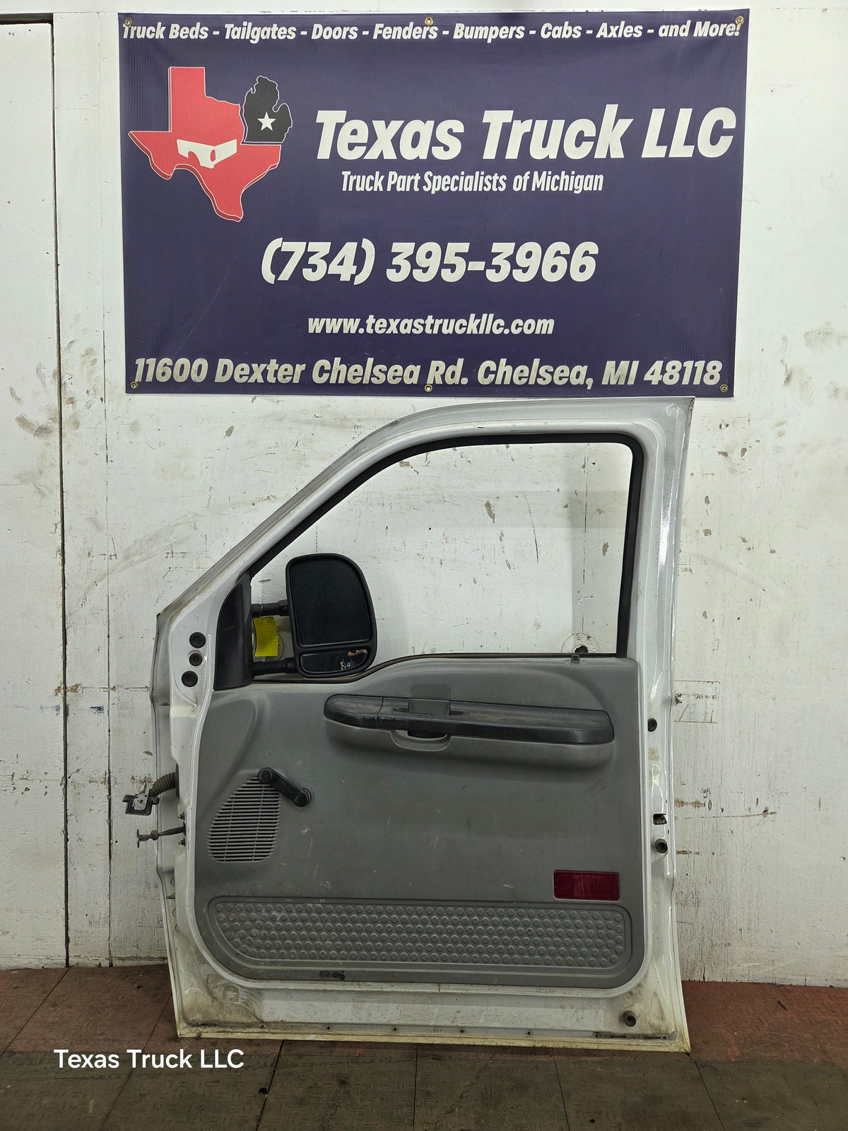 1999-2007 Ford Super Duty RH Passenger Side Front Door F250 F350 F450 F550