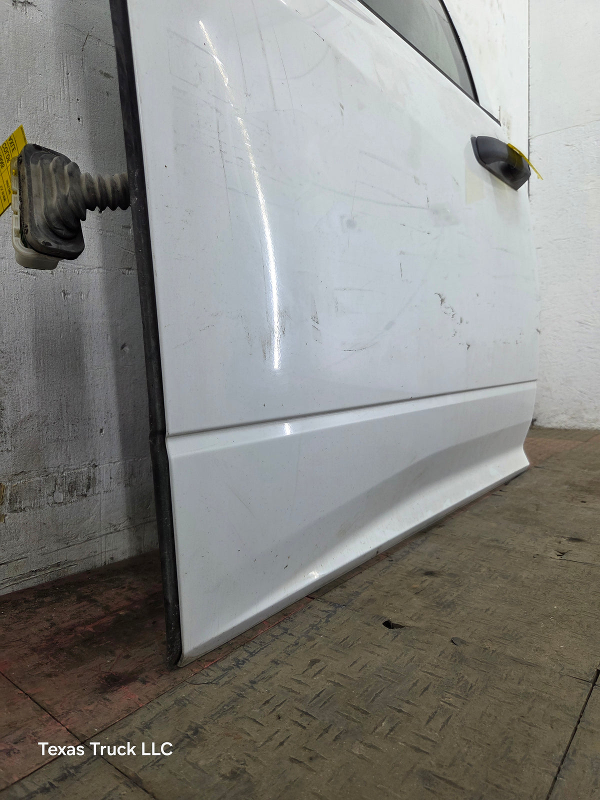 2009-2018 Dodge Ram 4th Gen Driver Side Front Crew Cab Door 1500 2500 3500 4500 5500