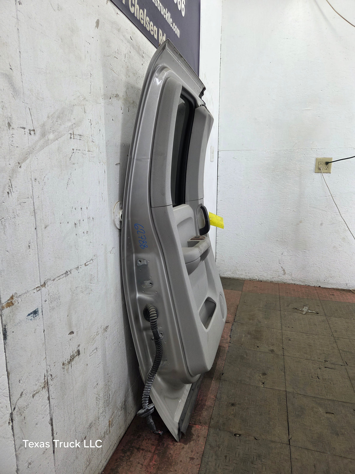 2007-2013 Chevrolet Silverado / GMC Sierra 1500 2500 3500 HD Driver Side Extended Cab LH Rear Door