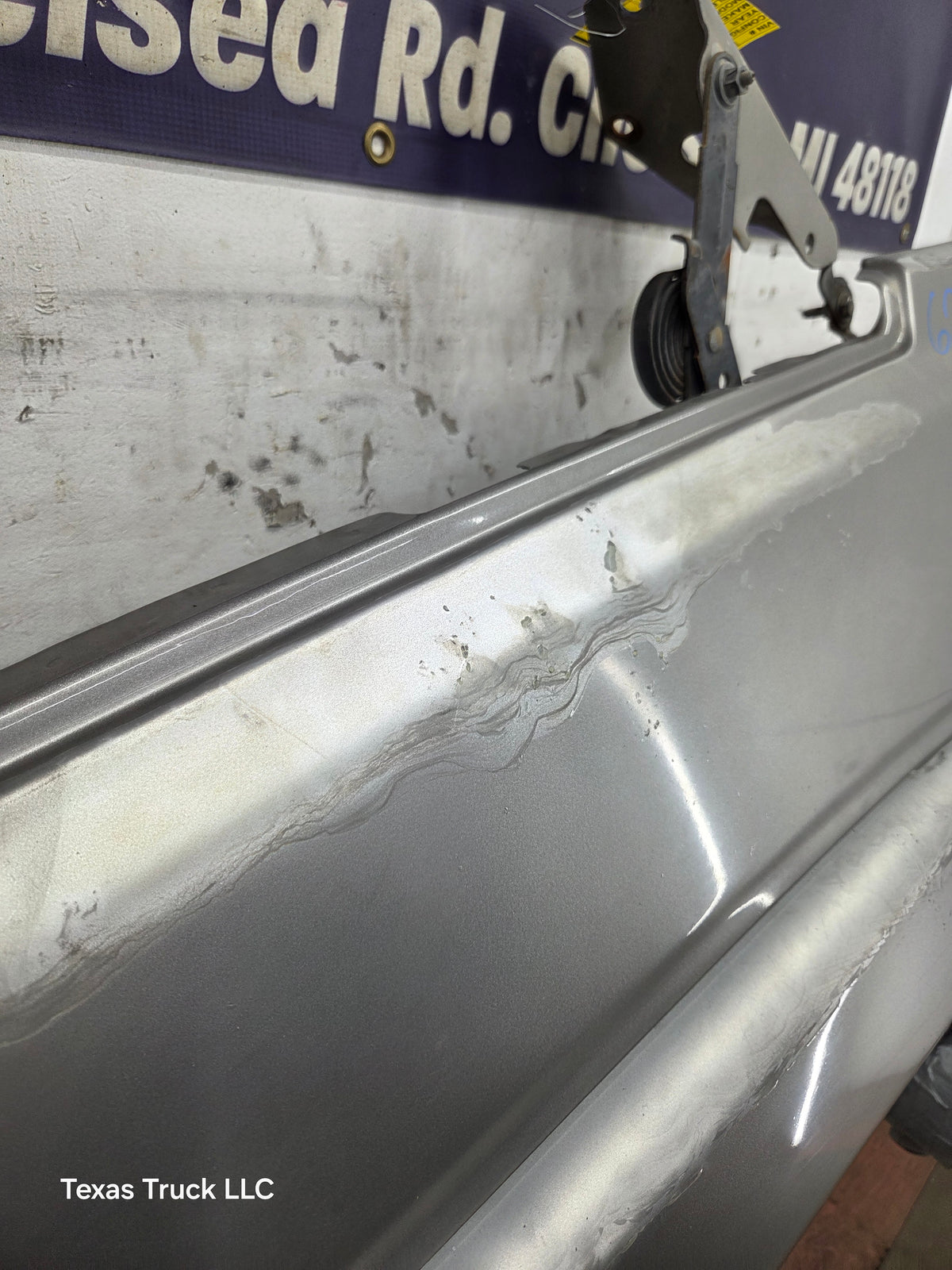 2003-2007 Chevrolet Silverado / Tahoe / Suburban 1500 2500 3500 HD LH Driver Side "Cateye" Front Fender