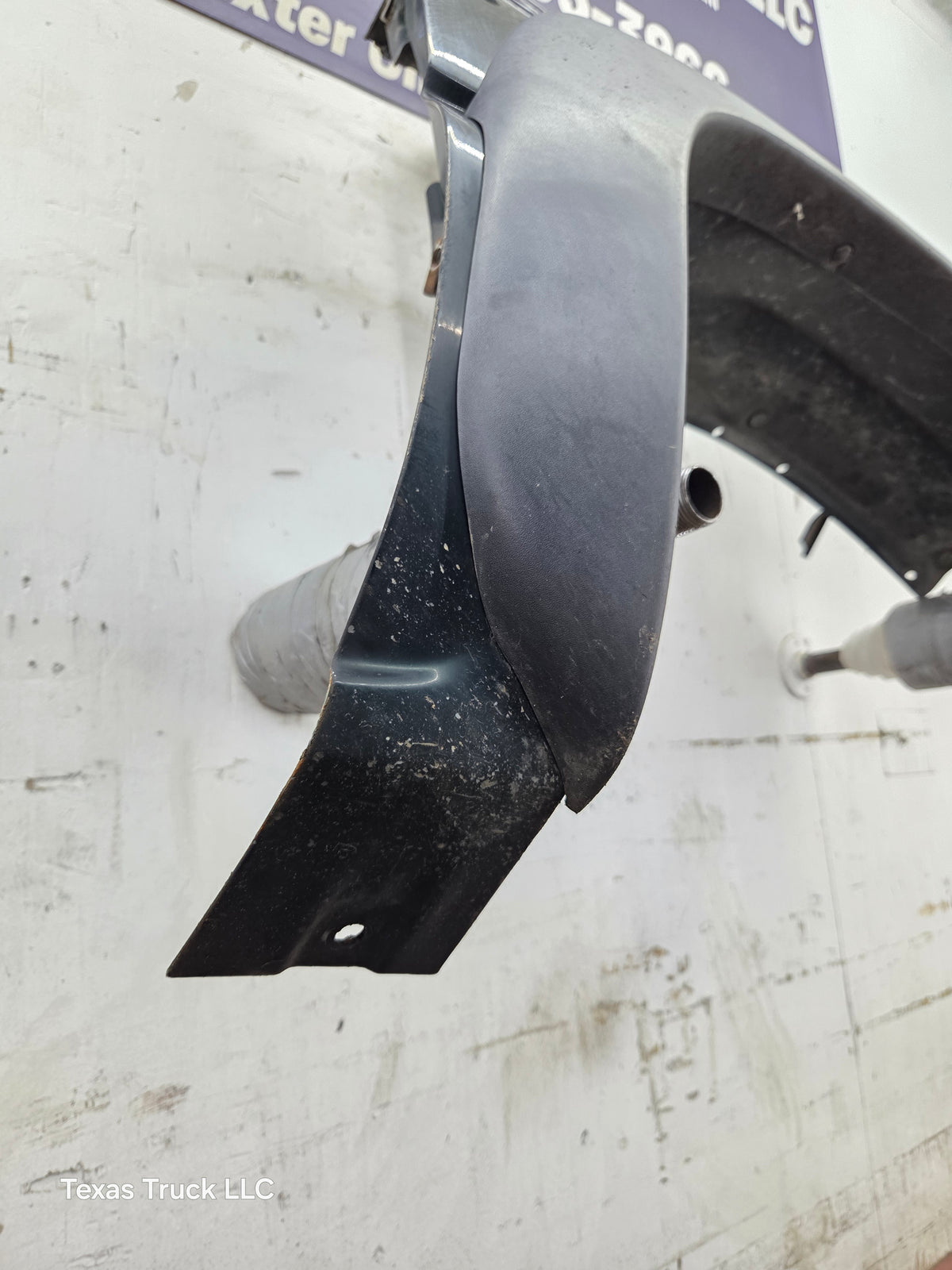 1999-2002 Chevrolet Silverado / Tahoe / Suburban 1500 2500 3500 HD Passenger Front Fender