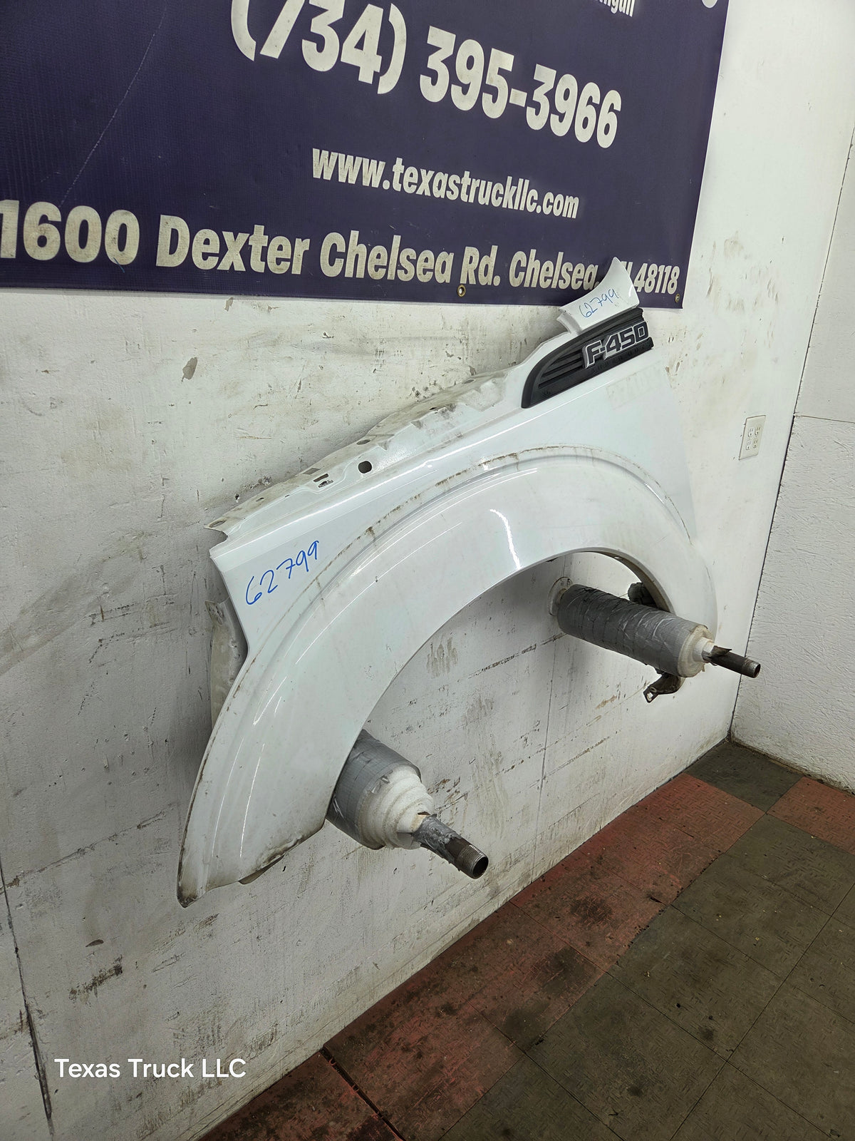 2011-2016 Ford Super Duty F250 F350 LH Driver Side Front Fender