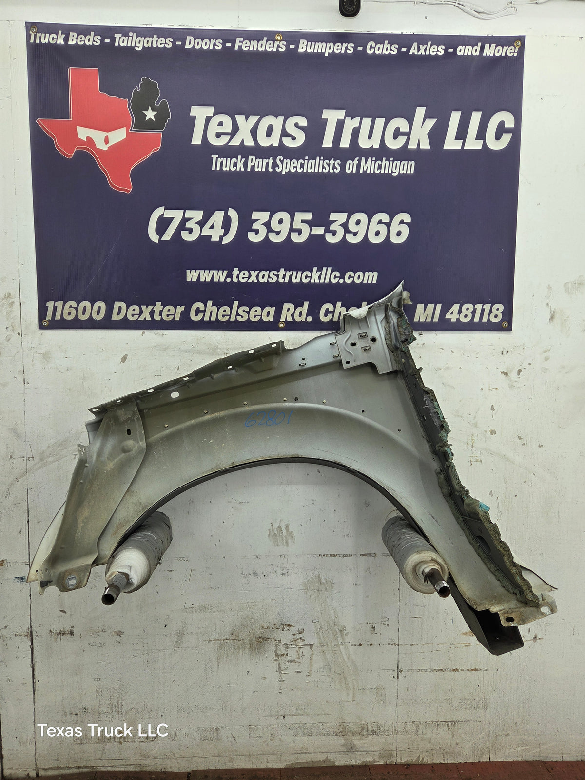 2011-2016 Ford Super Duty F450 F550 RH Passenger Side Front Fender