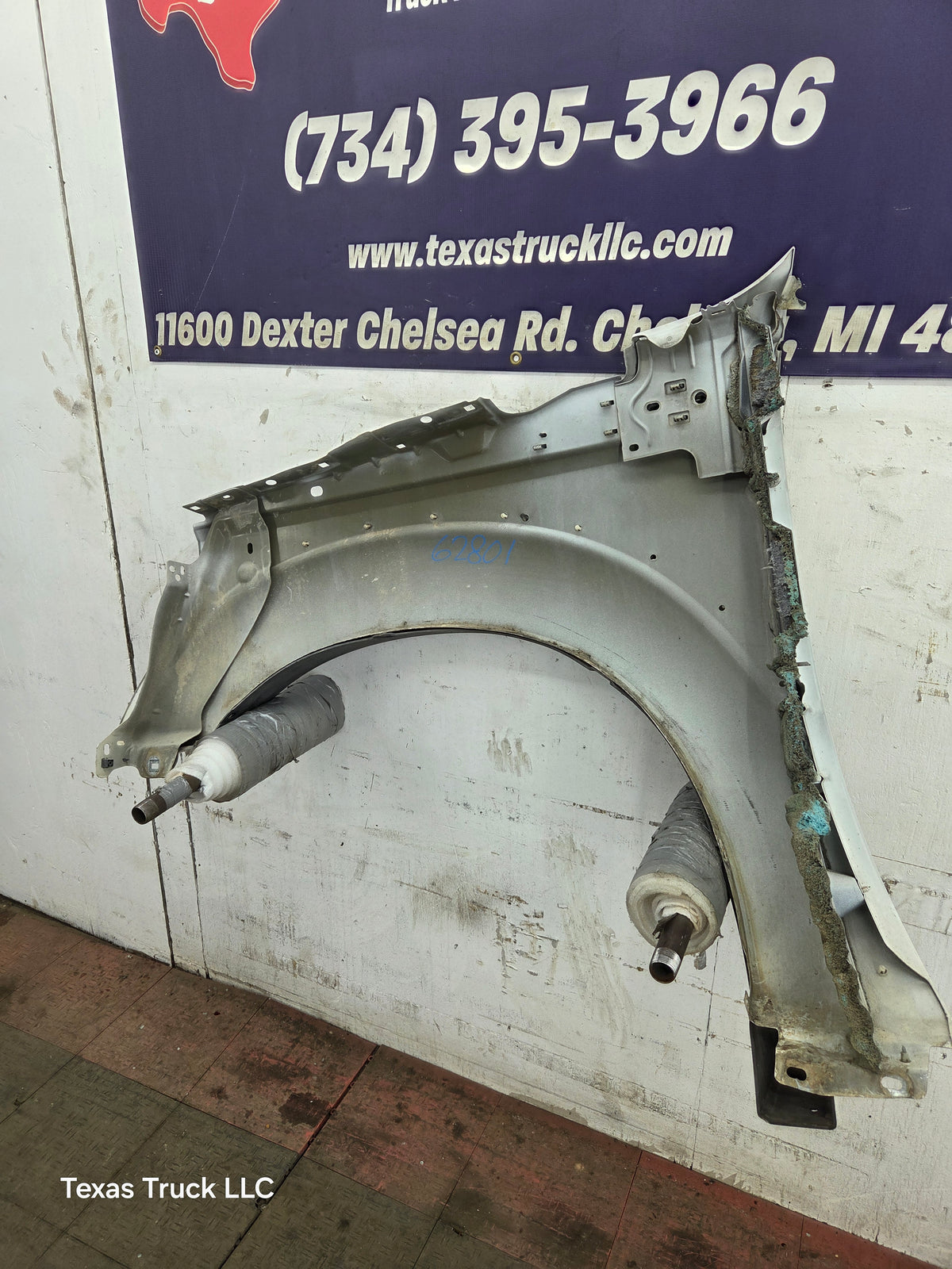2011-2016 Ford Super Duty F450 F550 RH Passenger Side Front Fender