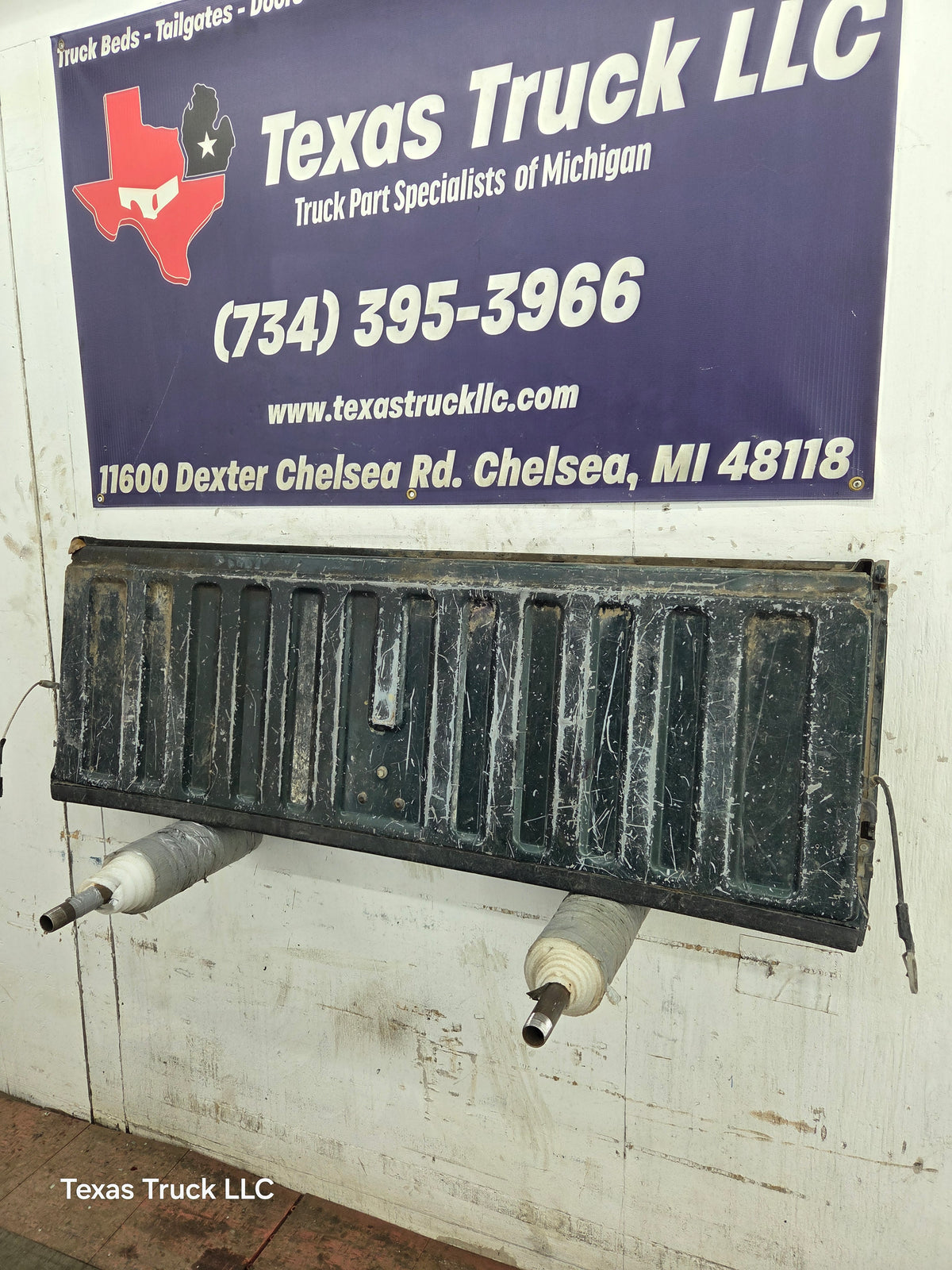 1999-2007 Chevrolet Silverado / GMC Sierra 1500 2500 3500 Tailgate