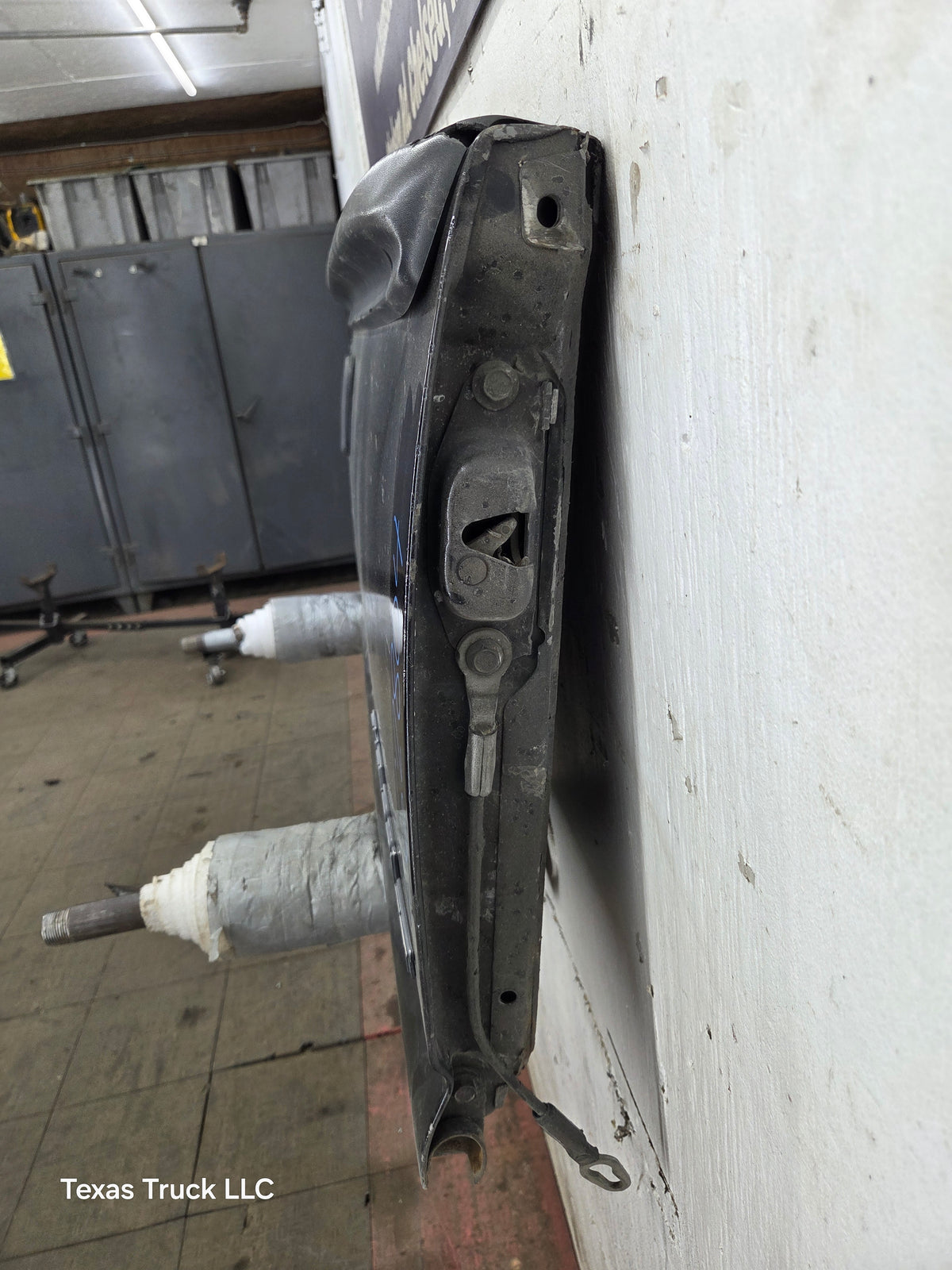 1999-2007 Chevrolet Silverado / GMC Sierra 1500 2500 3500 Tailgate