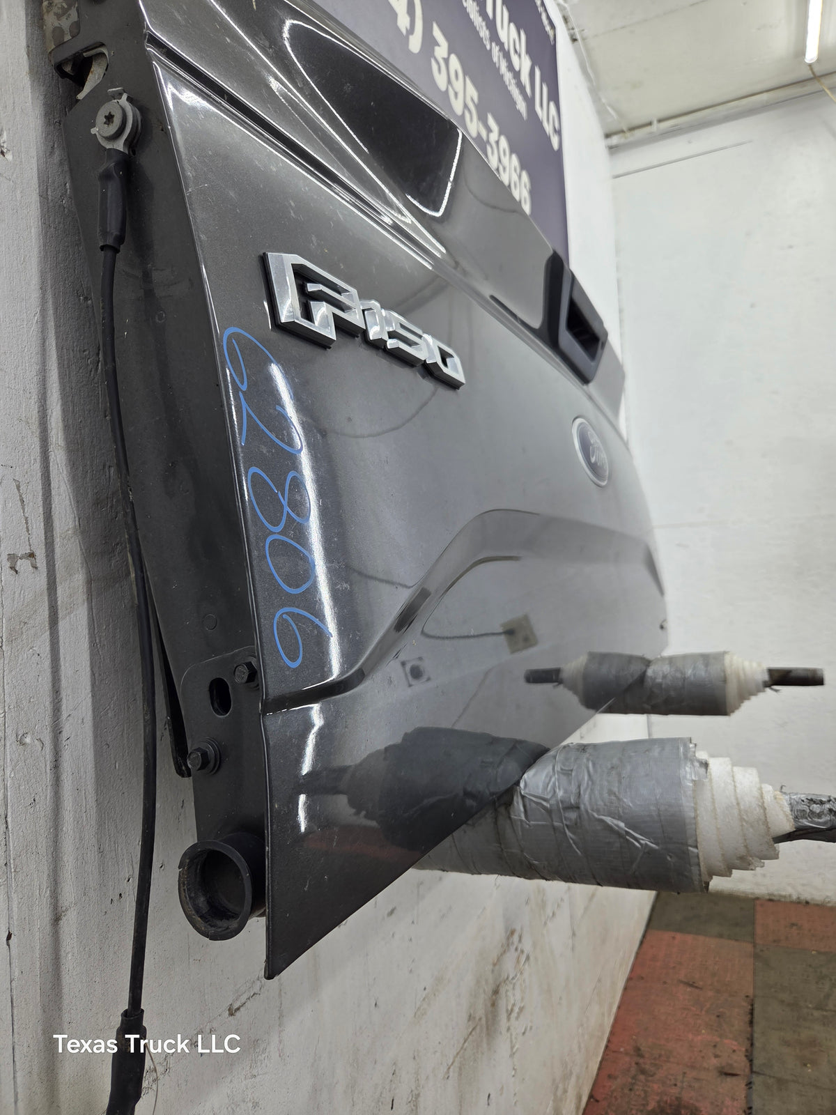 2015-2017 Ford F150 Tailgate - Magnetic