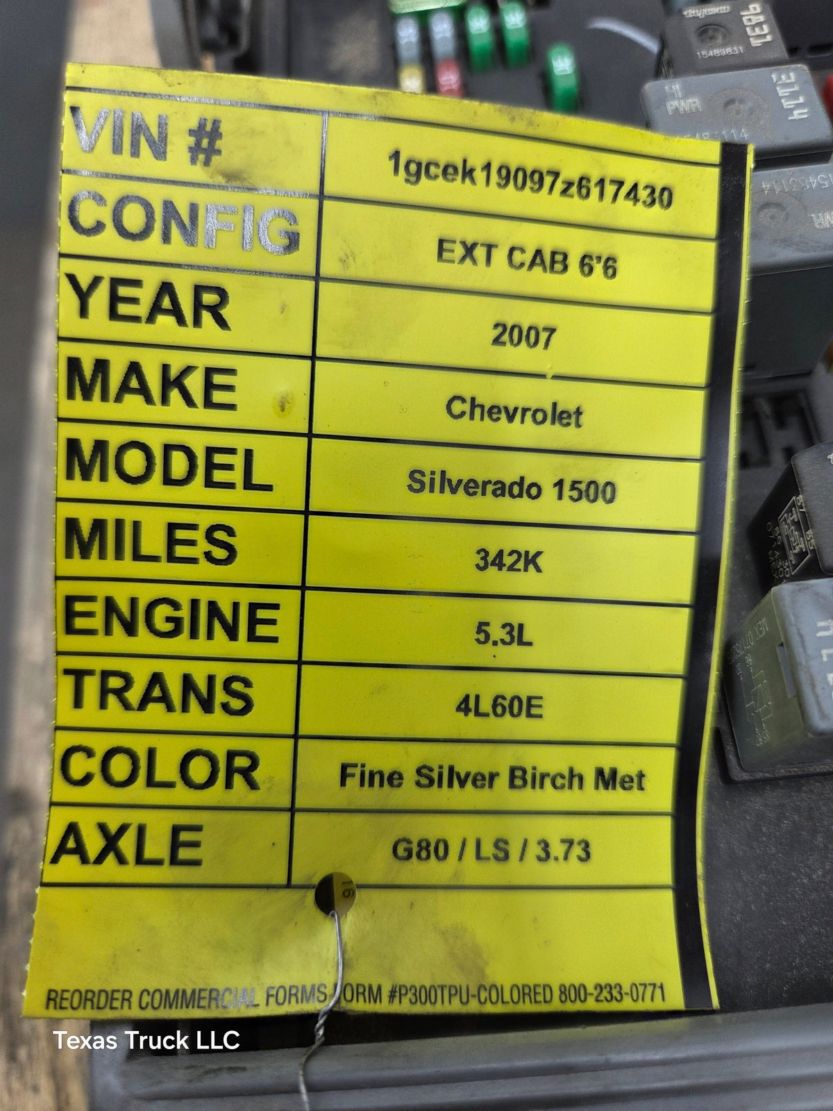2007-2009 Chevrolet Silverado / GMC Sierra 1500 2500 3500 Engine Bay Fuse Box