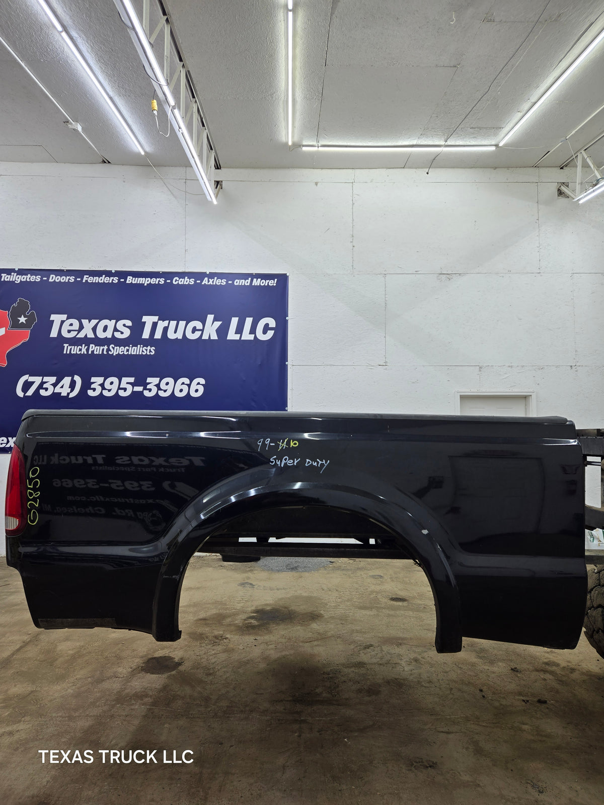 1999-2010 Ford F250 F350 Super Duty 6' 9" Short Truck