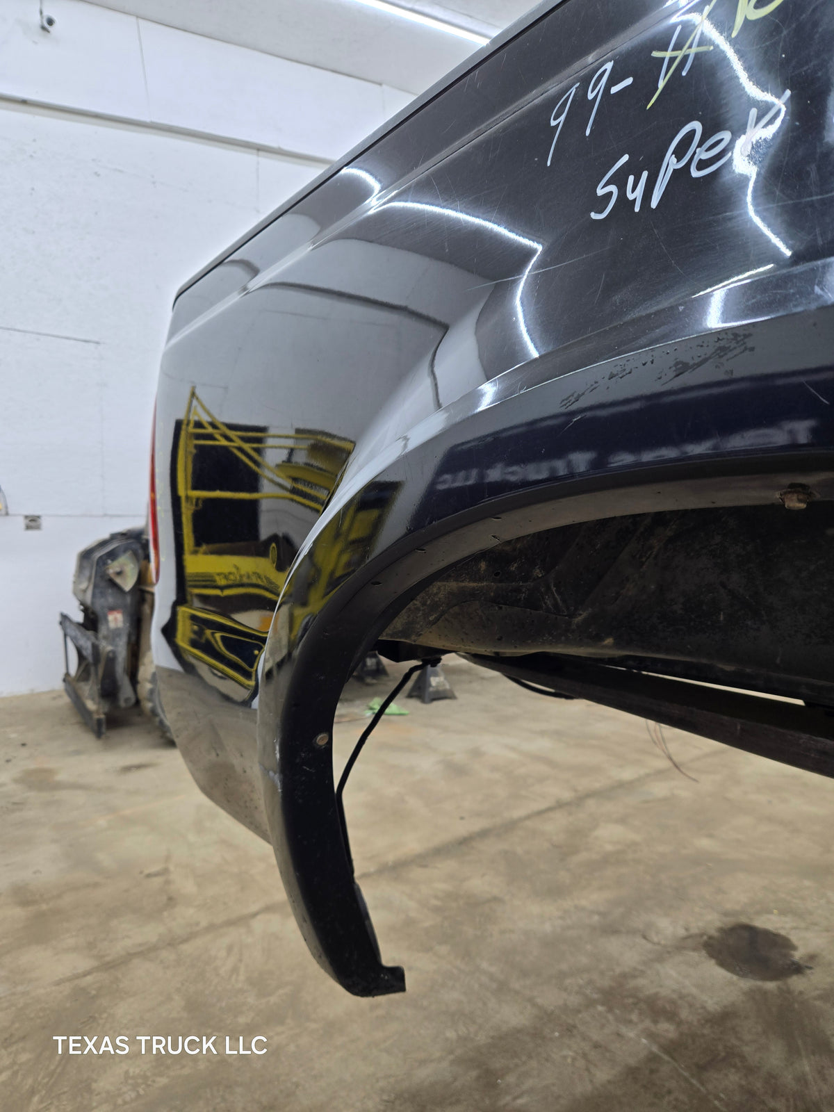 1999-2010 Ford F250 F350 Super Duty 6' 9" Short Truck
