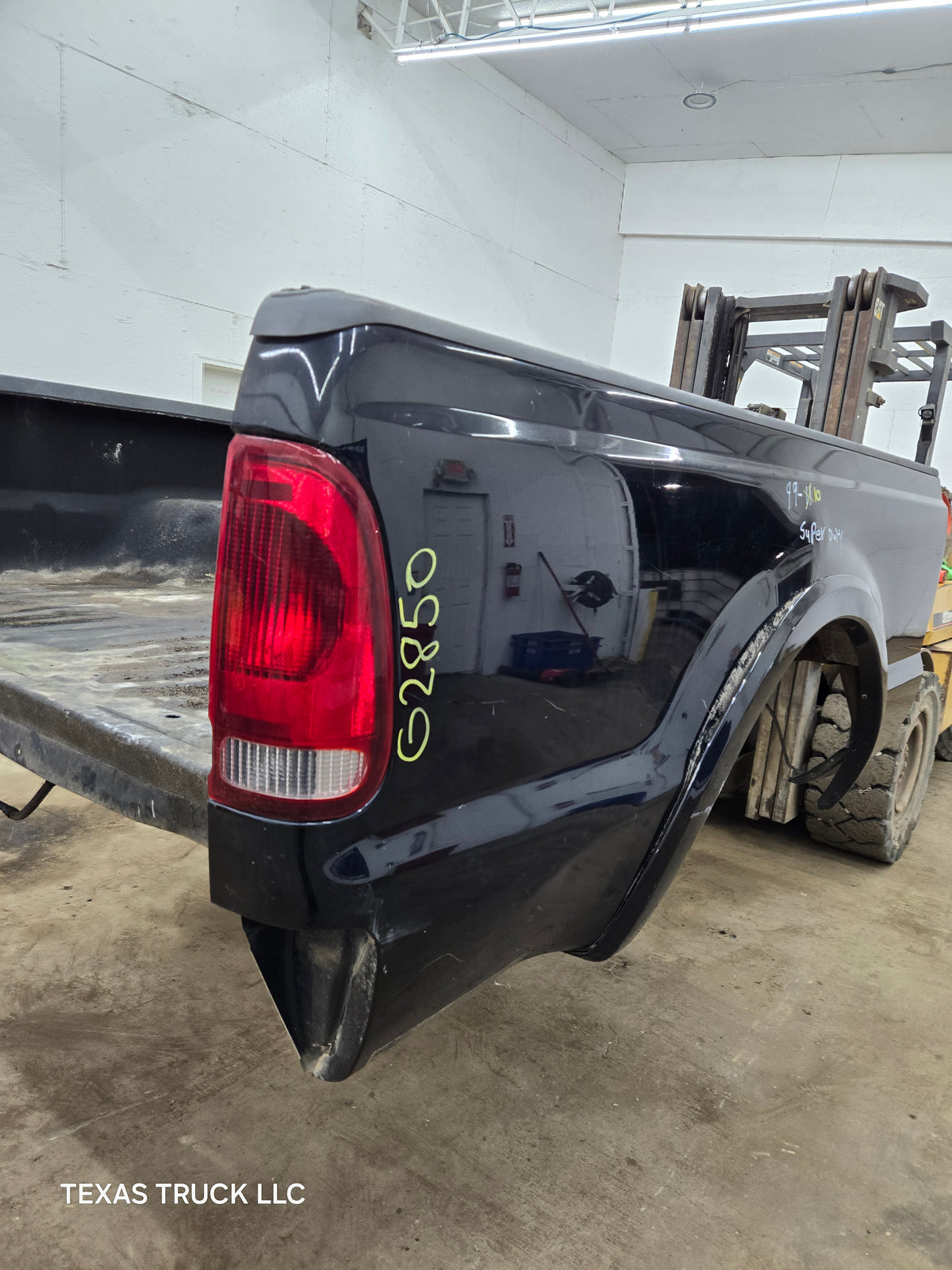 1999-2010 Ford F250 F350 Super Duty 6' 9" Short Truck