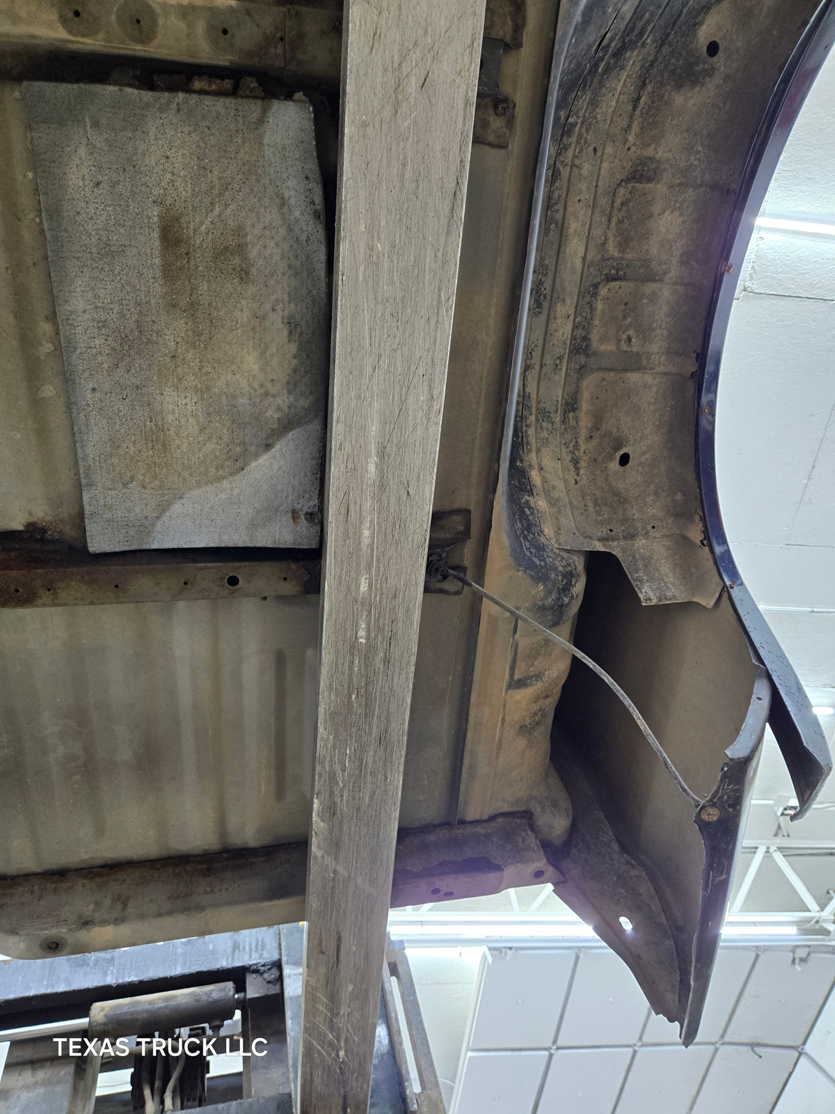 1999-2010 Ford F250 F350 Super Duty 6' 9" Short Truck