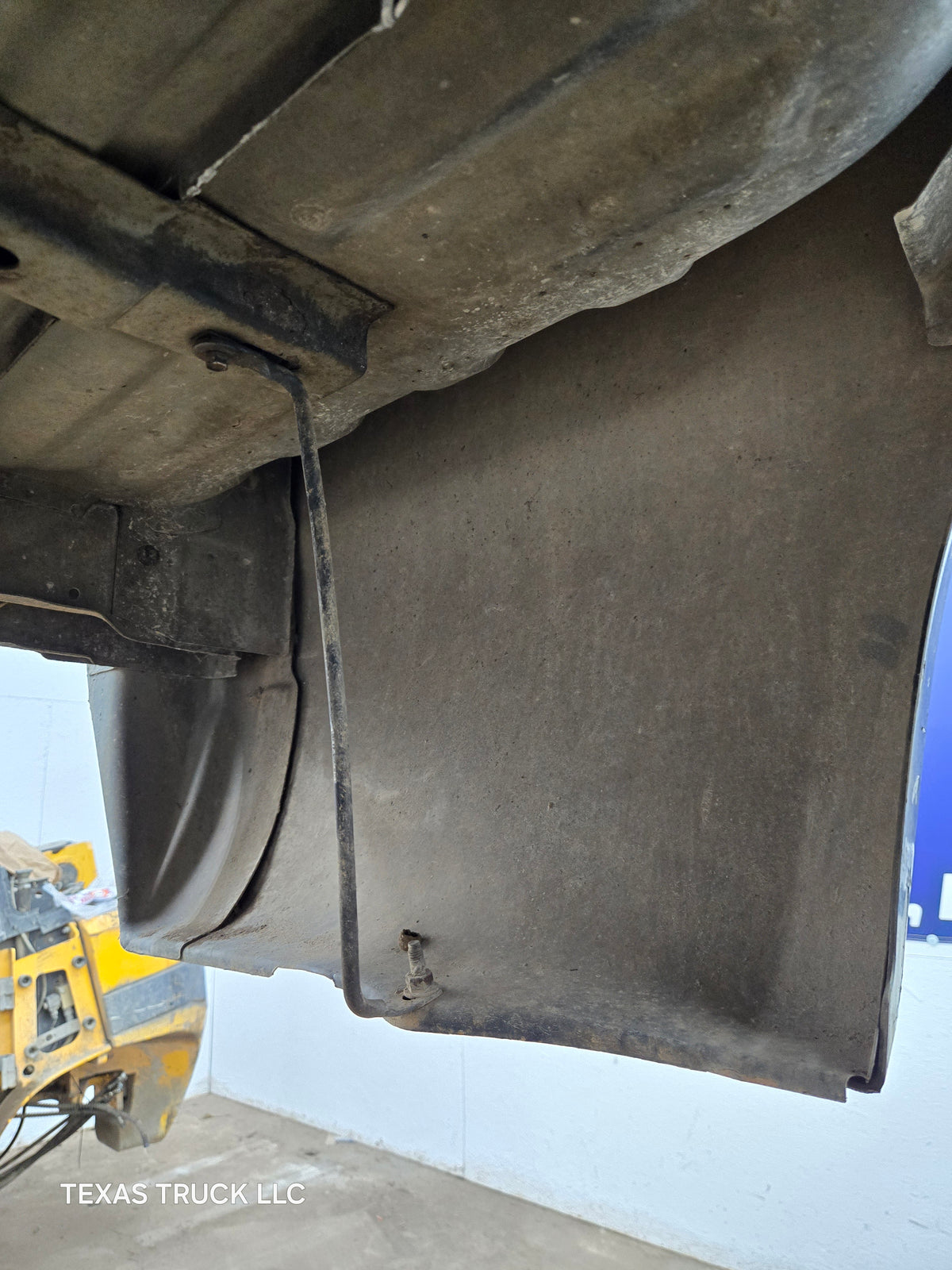 1999-2010 Ford F250 F350 Super Duty 6' 9" Short Truck