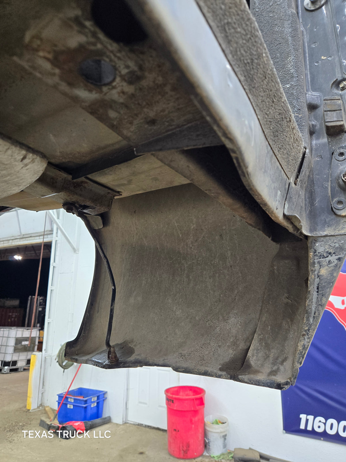 1999-2010 Ford F250 F350 Super Duty 6' 9" Short Truck