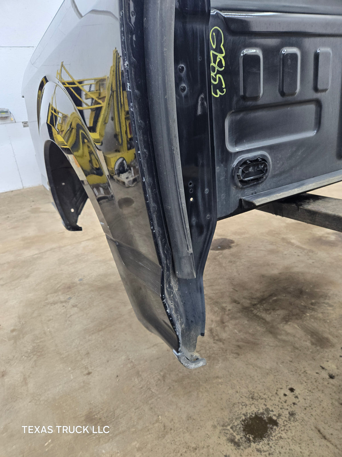 2015-2020 Ford F150 5' 5" Short Bed Without Wheel Lip Molding