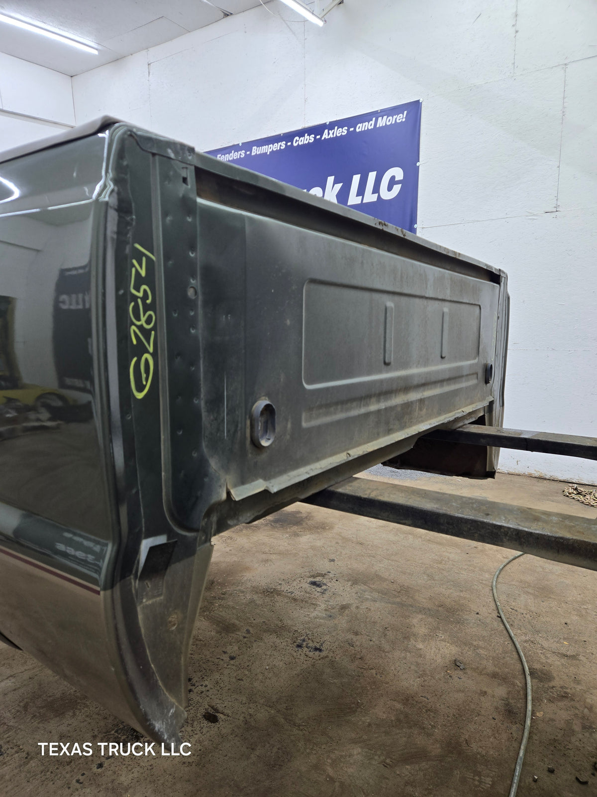 1999-2010 Ford F250 F350 Super Duty 6' 9" Short Truck