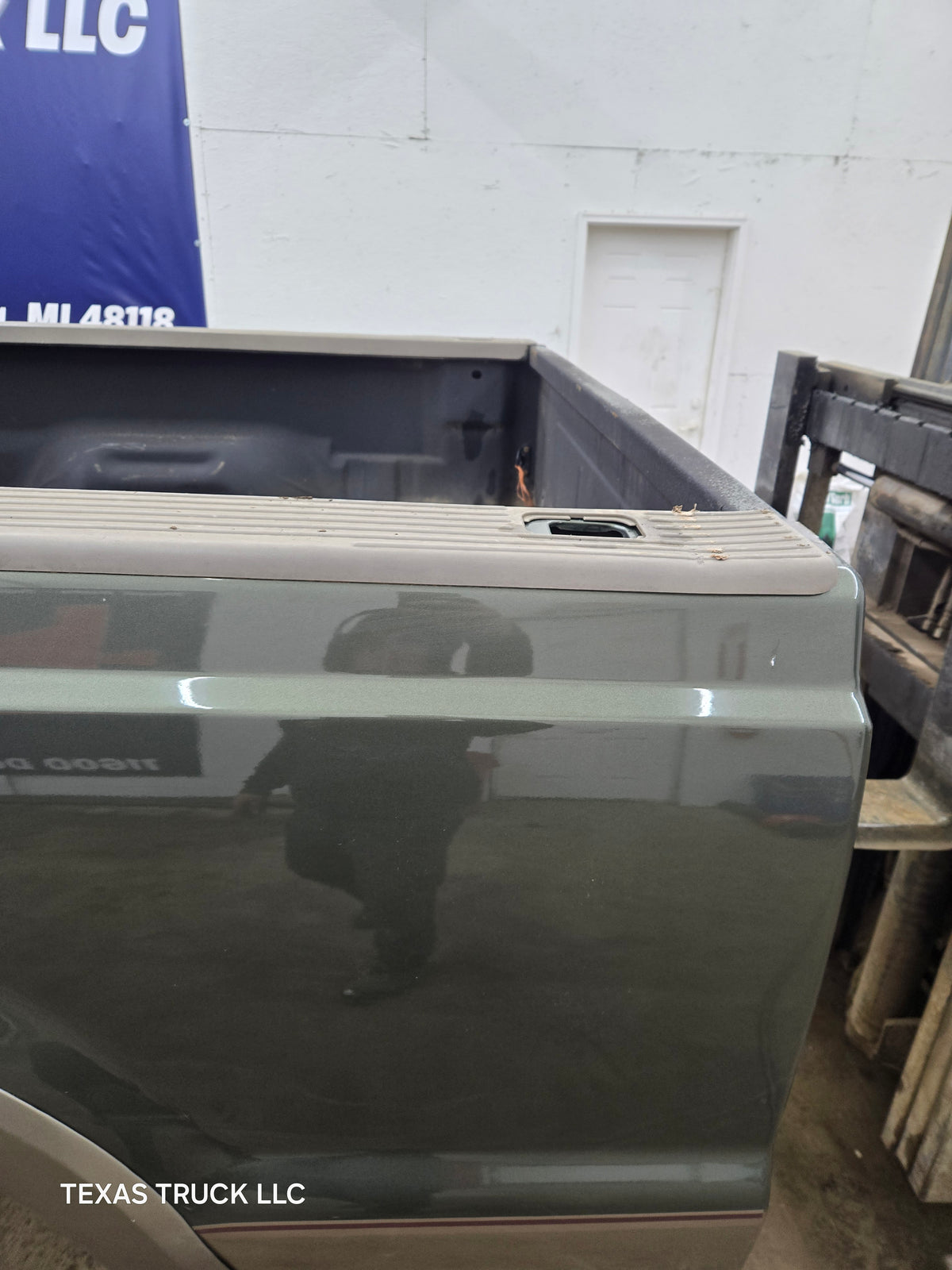1999-2010 Ford F250 F350 Super Duty 6' 9" Short Truck