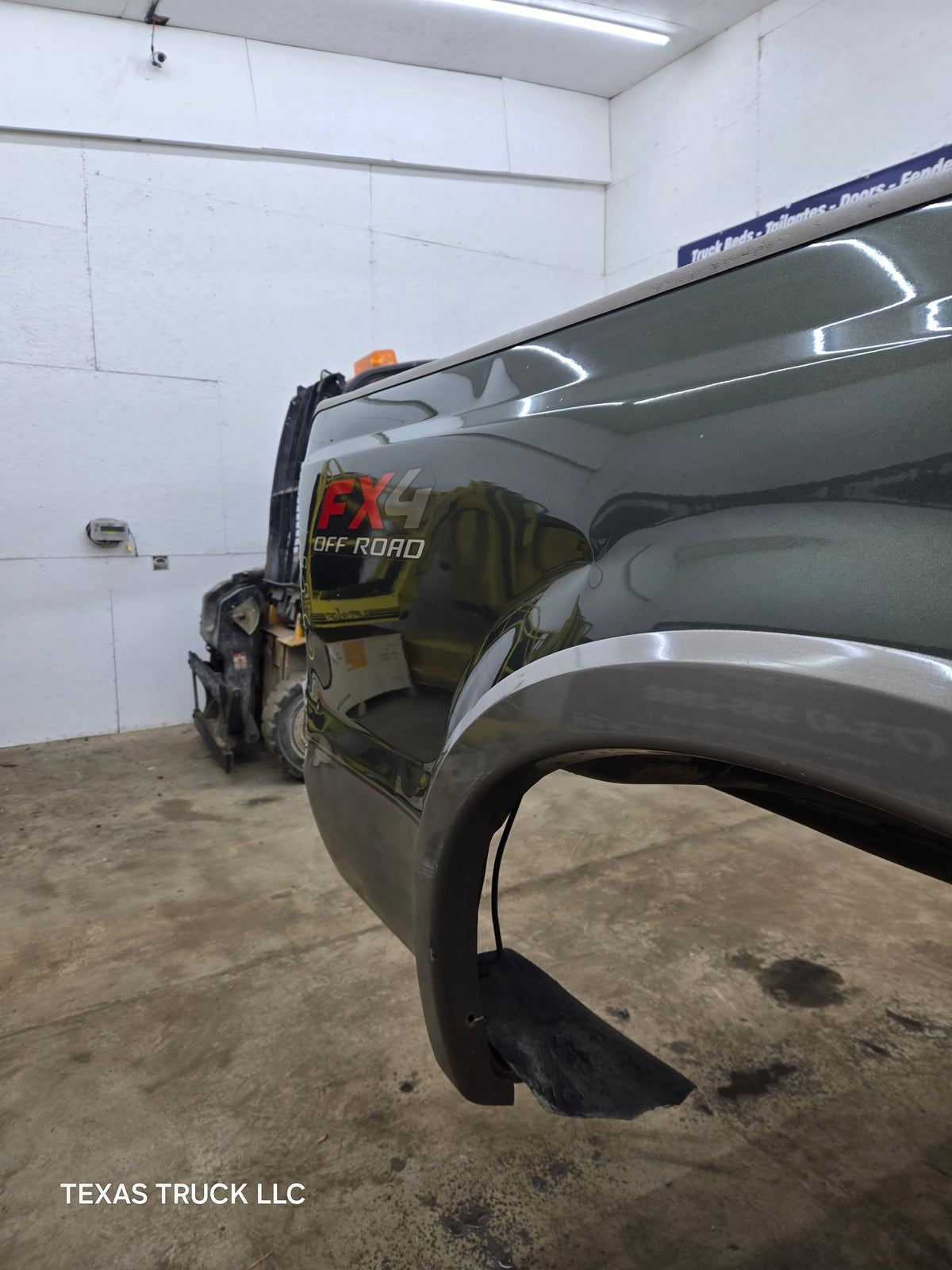 1999-2010 Ford F250 F350 Super Duty 6' 9" Short Truck