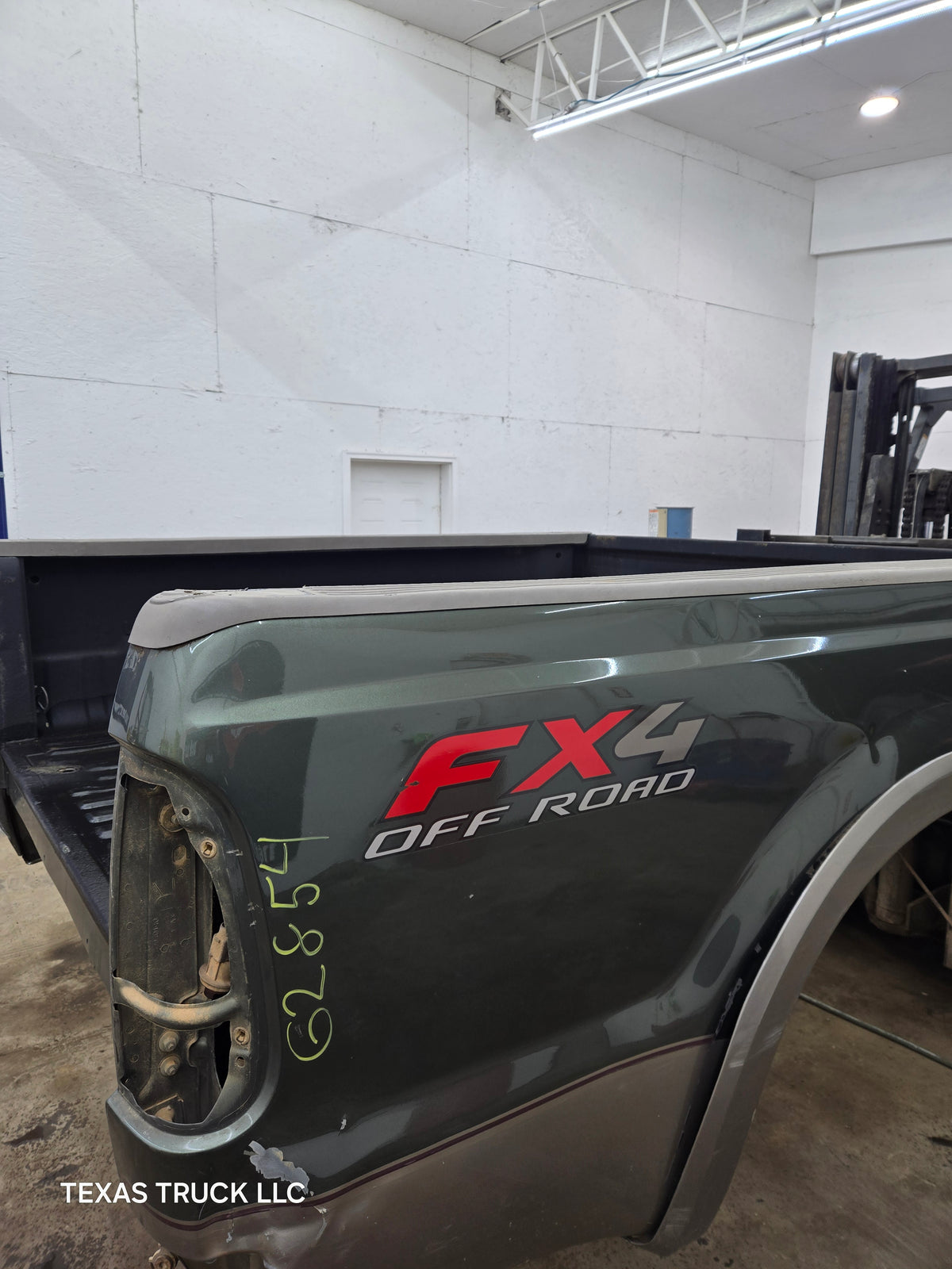 1999-2010 Ford F250 F350 Super Duty 6' 9" Short Truck