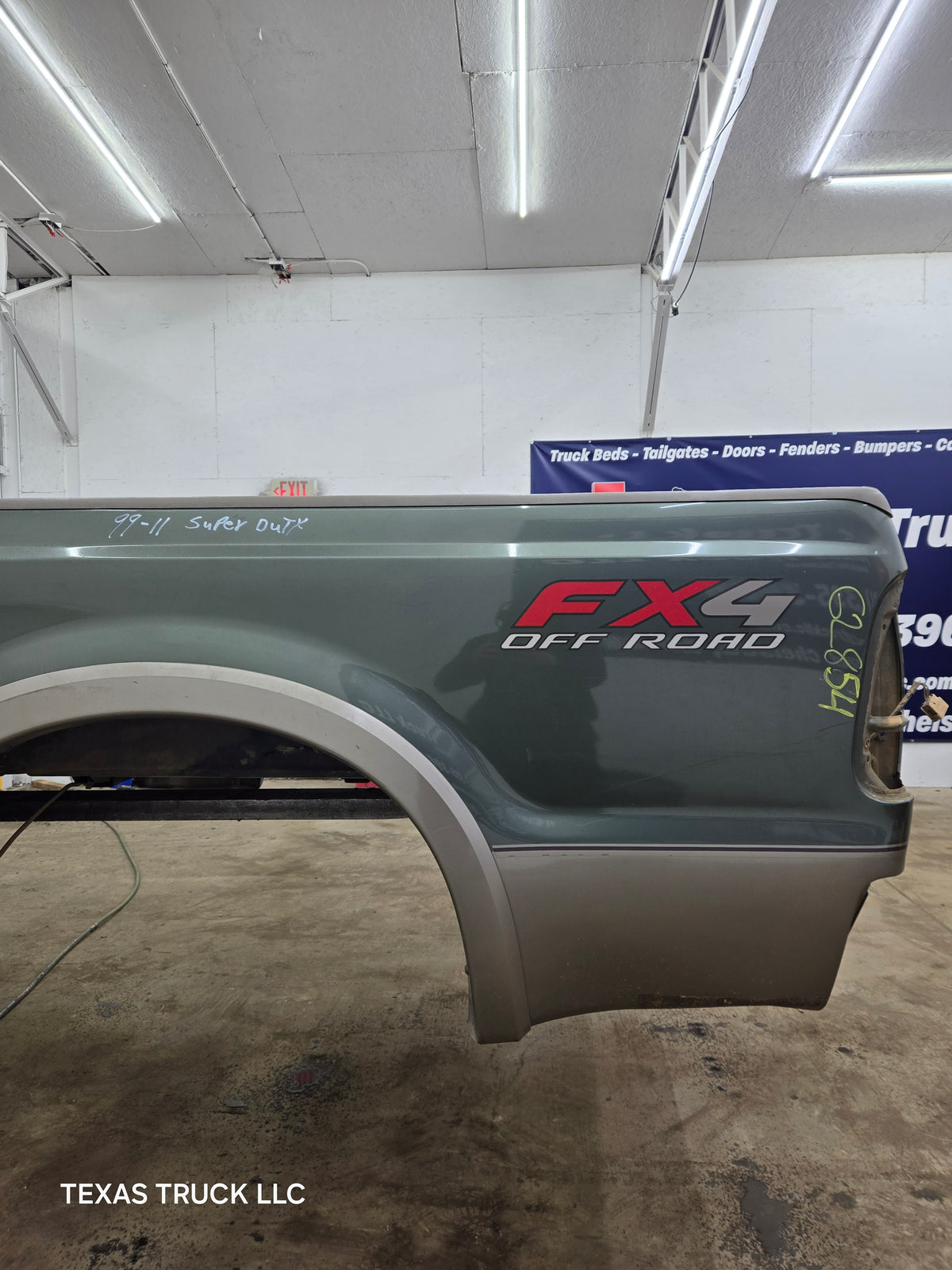 1999-2010 Ford F250 F350 Super Duty 6' 9" Short Truck