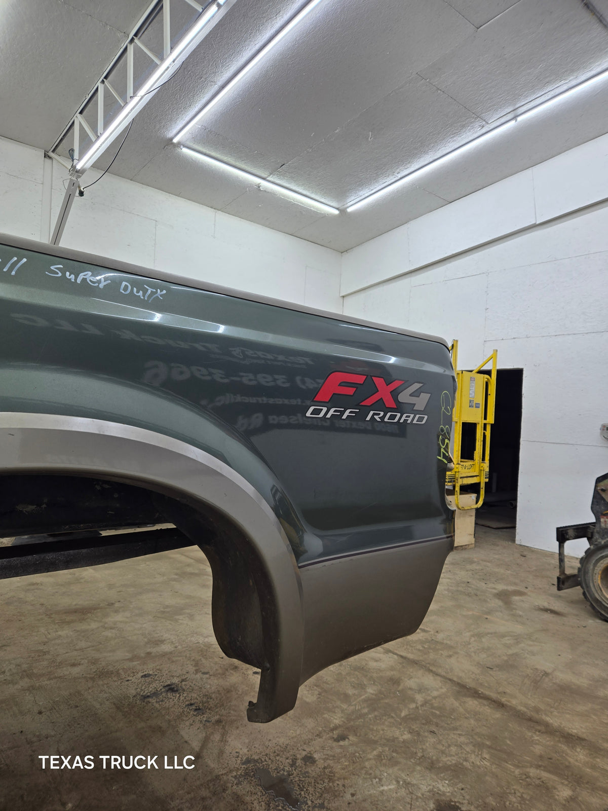 1999-2010 Ford F250 F350 Super Duty 6' 9" Short Truck