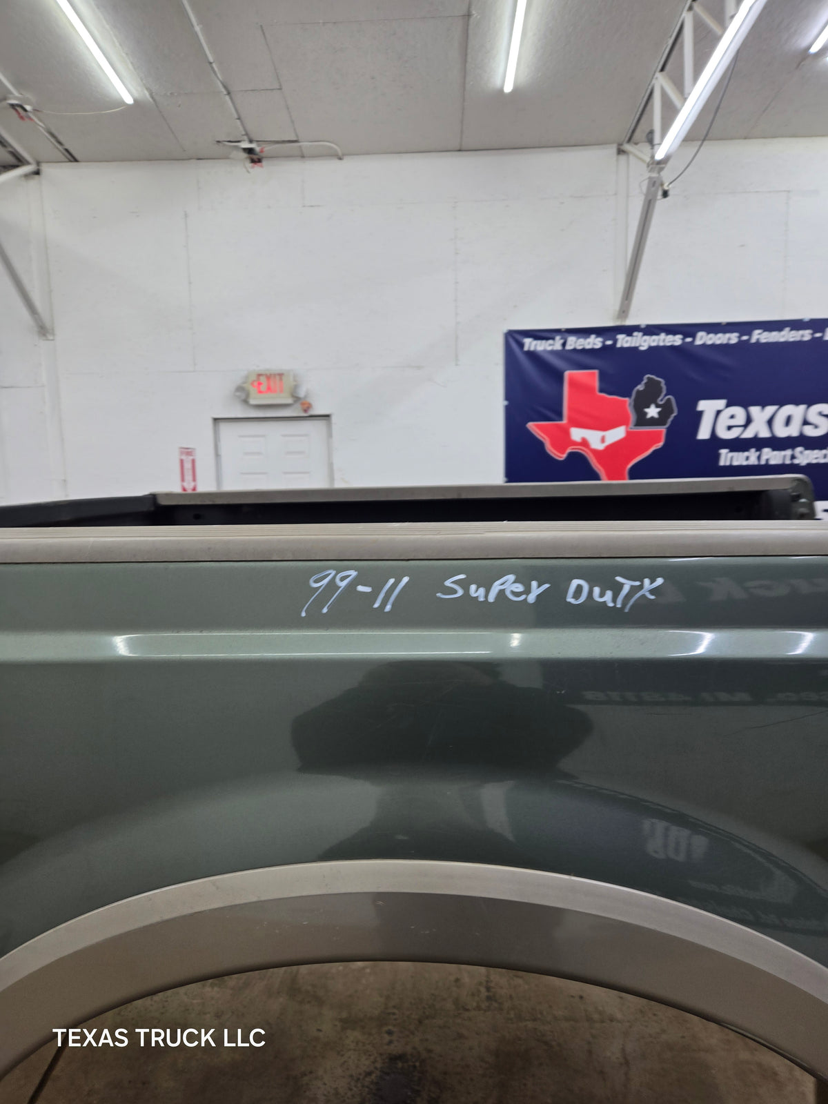 1999-2010 Ford F250 F350 Super Duty 6' 9" Short Truck