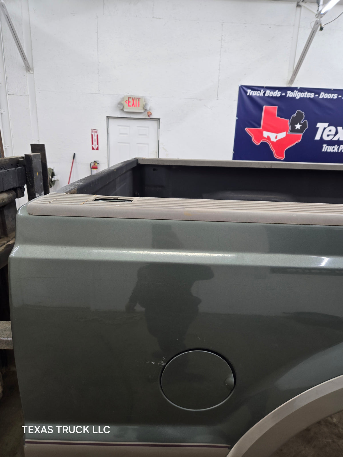 1999-2010 Ford F250 F350 Super Duty 6' 9" Short Truck