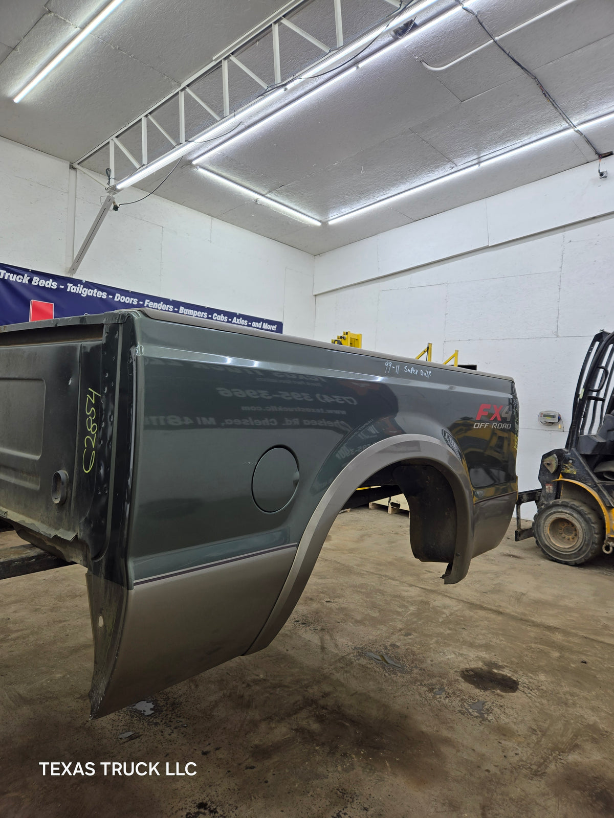 1999-2010 Ford F250 F350 Super Duty 6' 9" Short Truck