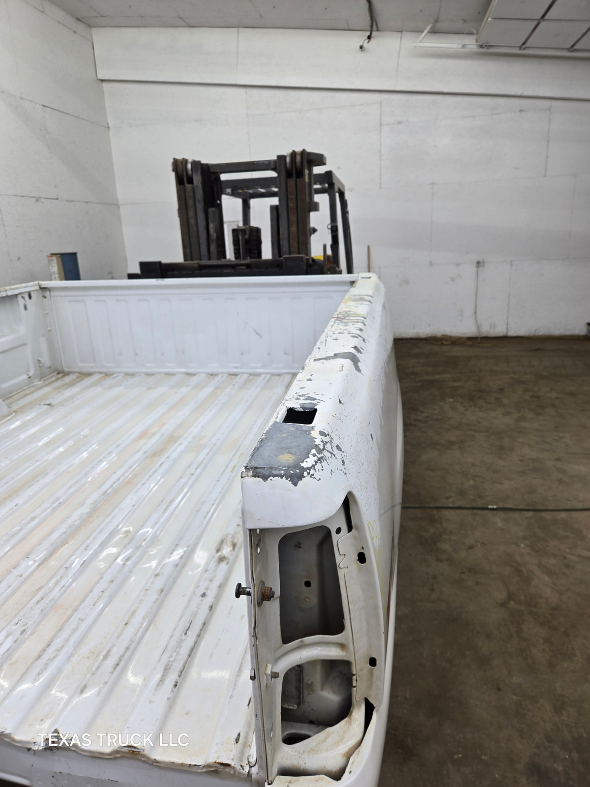 1999-2007 Chevrolet Silverado / GMC Sierra 1500 2500HD 3500HD 6' 6" Short Truck Bed