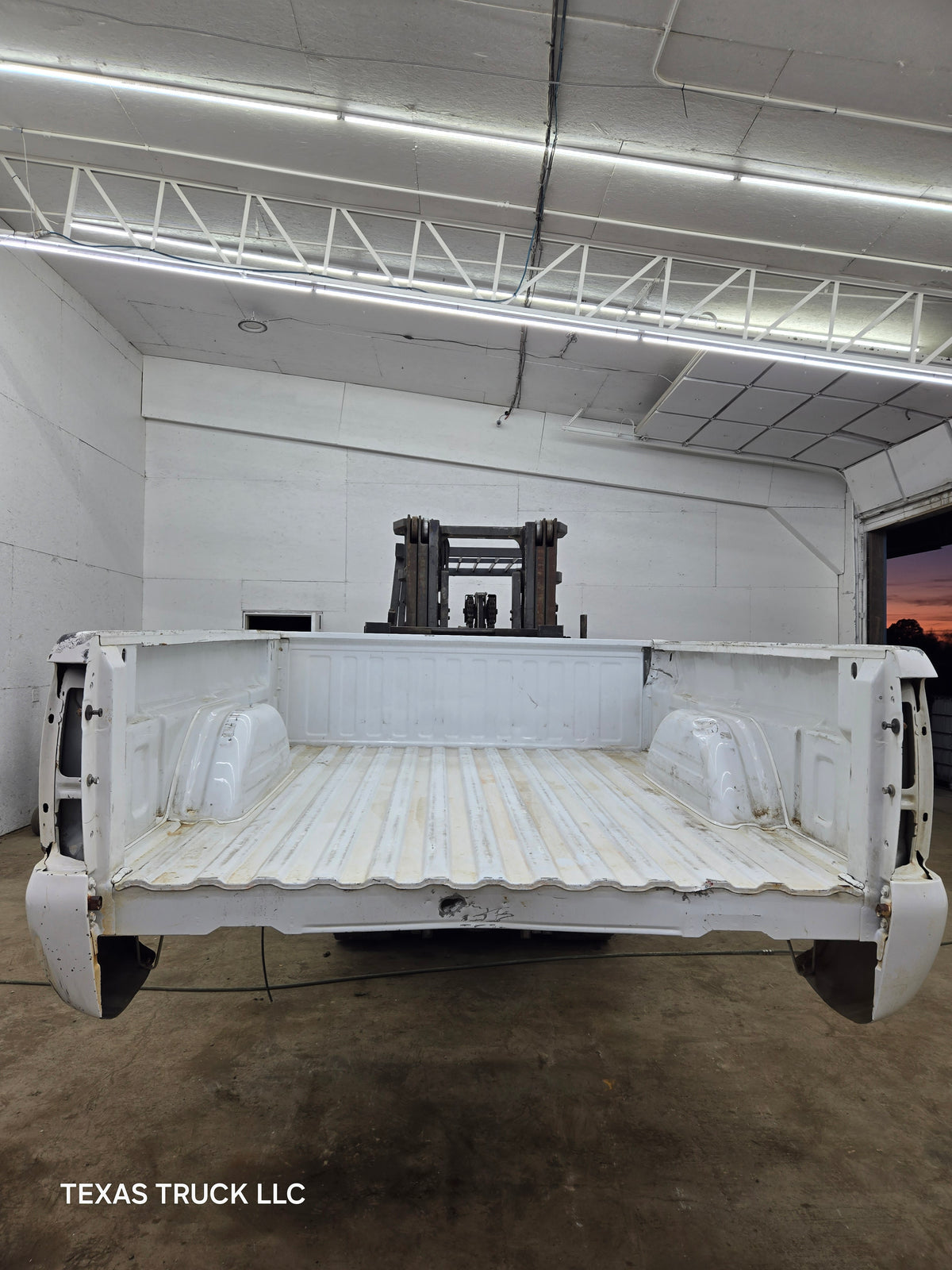 1999-2007 Chevrolet Silverado / GMC Sierra 1500 2500HD 3500HD 6' 6" Short Truck Bed