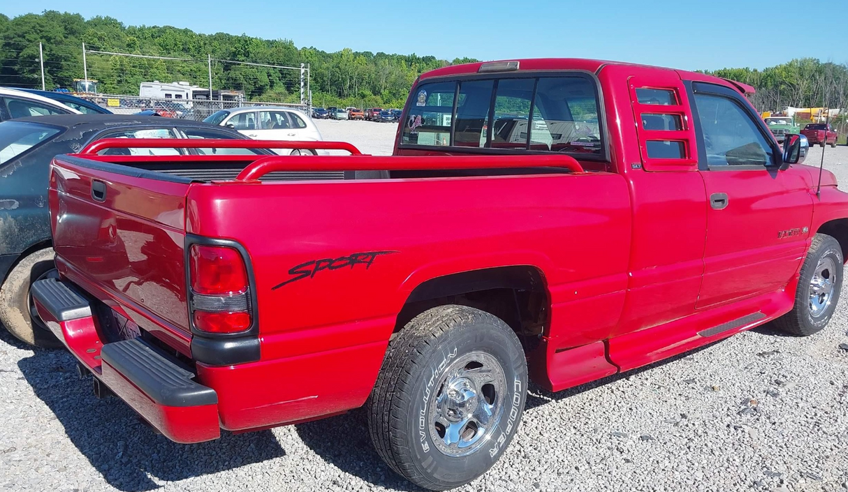 1996 DODGE RAM 1500 Club Cab extended cab short bed - FULL PART OUT