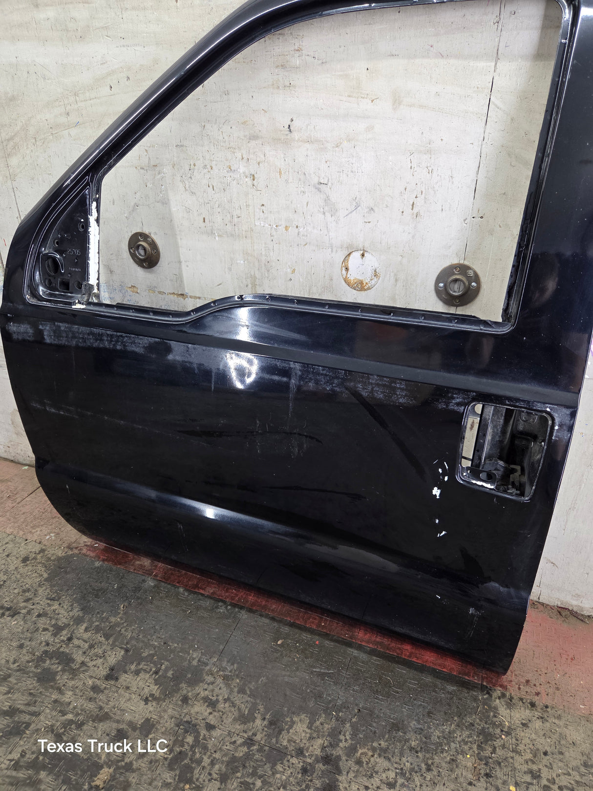 1999-2011 Ford Super Duty LH Driver Side Front Door F250 F350 F450 F550