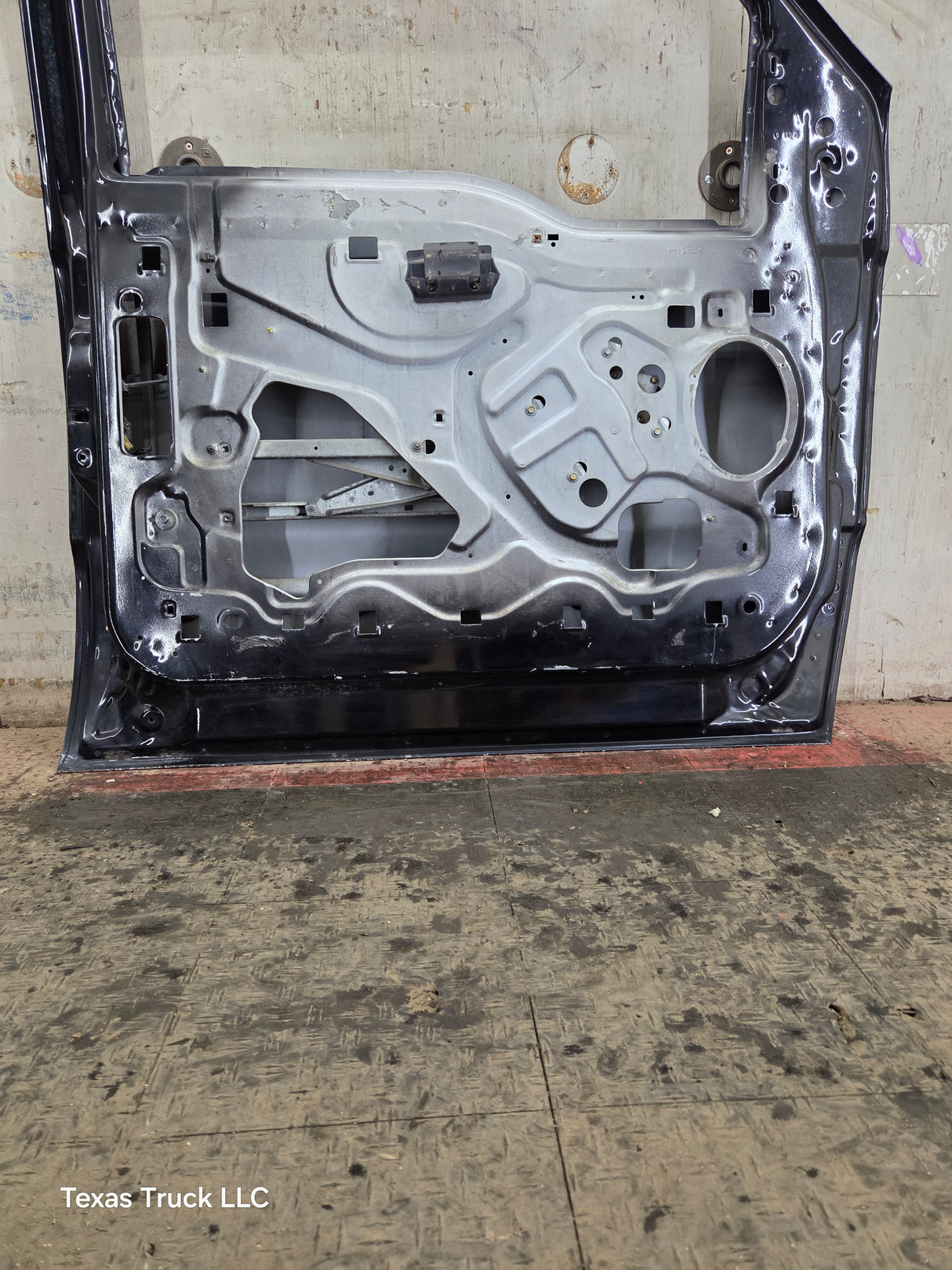 1999-2011 Ford Super Duty LH Driver Side Front Door F250 F350 F450 F550