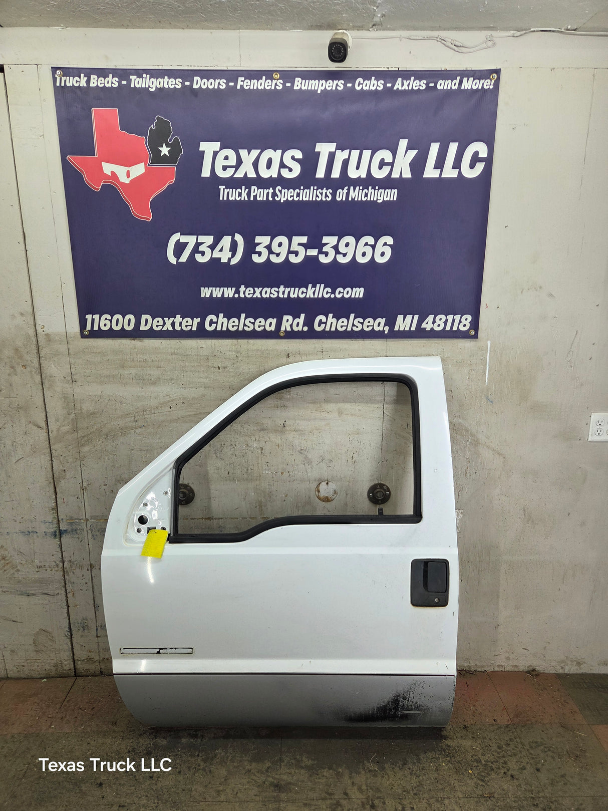 1999-2011 Ford Super Duty LH Driver Side Front Door F250 F350 F450 F550