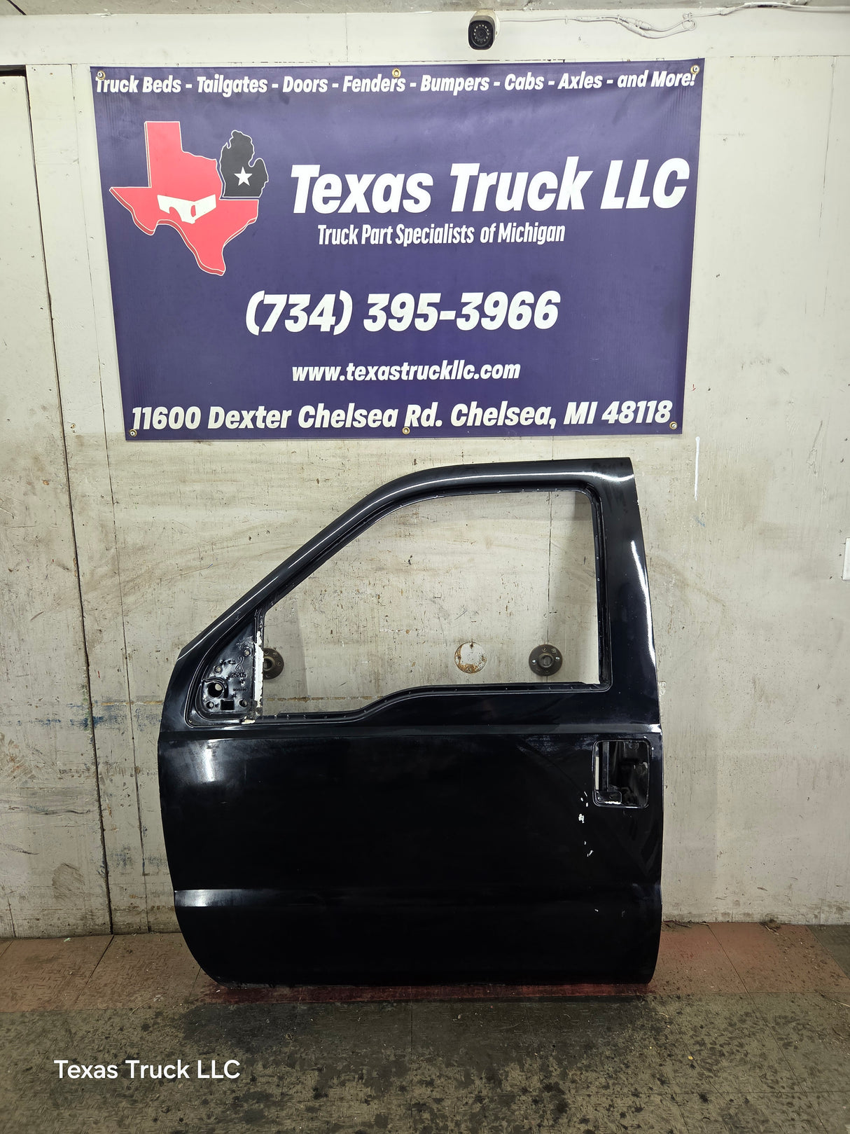 1999-2011 Ford Super Duty LH Driver Side Front Door F250 F350 F450 F550