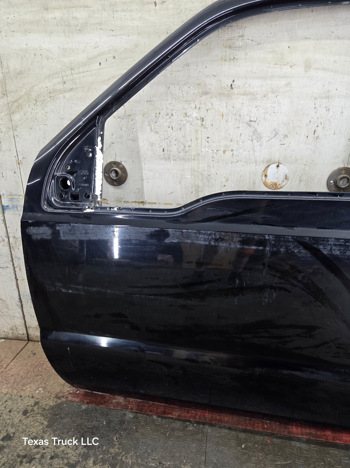 1999-2011 Ford Super Duty LH Driver Side Front Door F250 F350 F450 F550